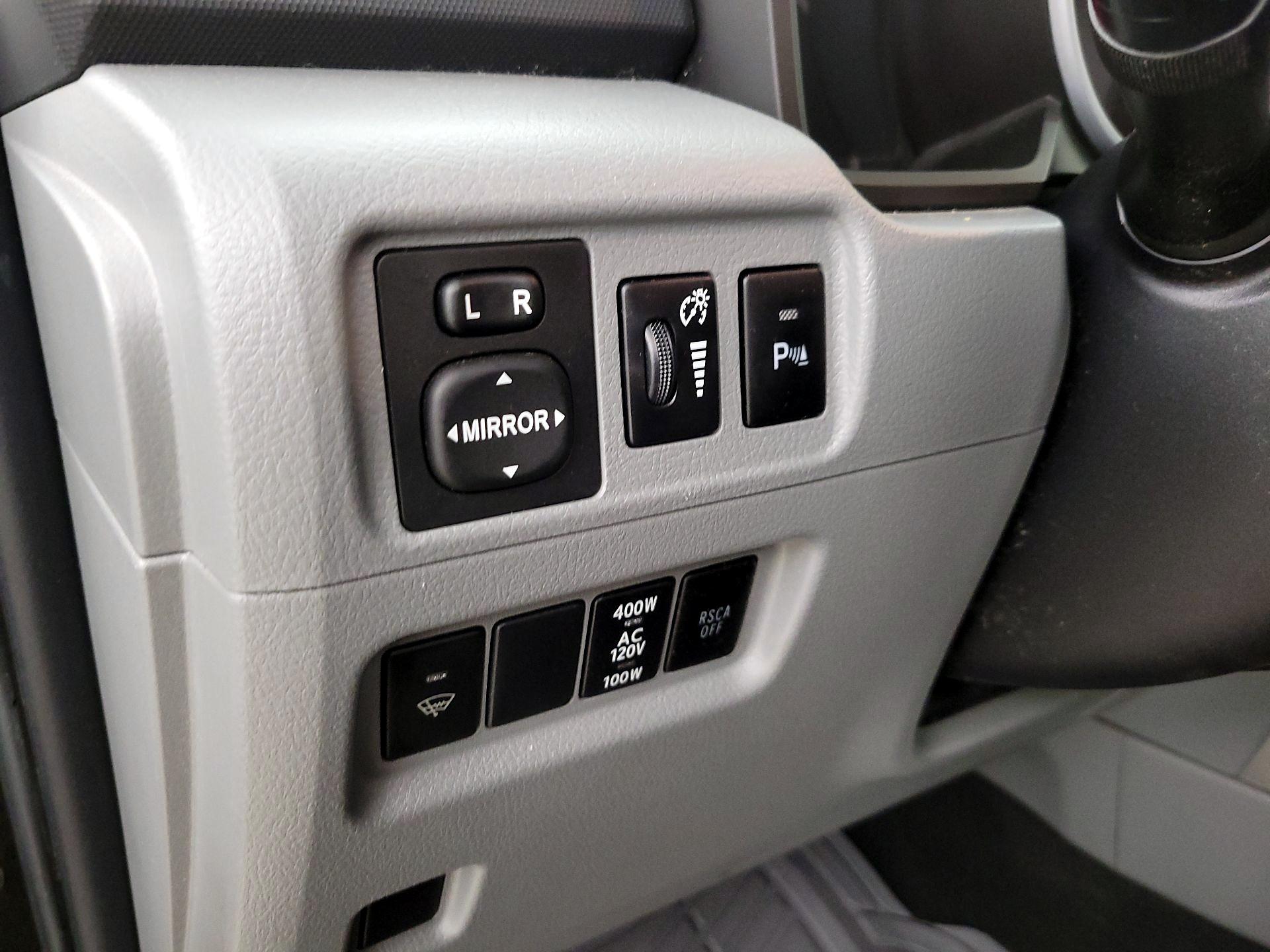 Thumbnail: 2013 Toyota 4Runner - 13