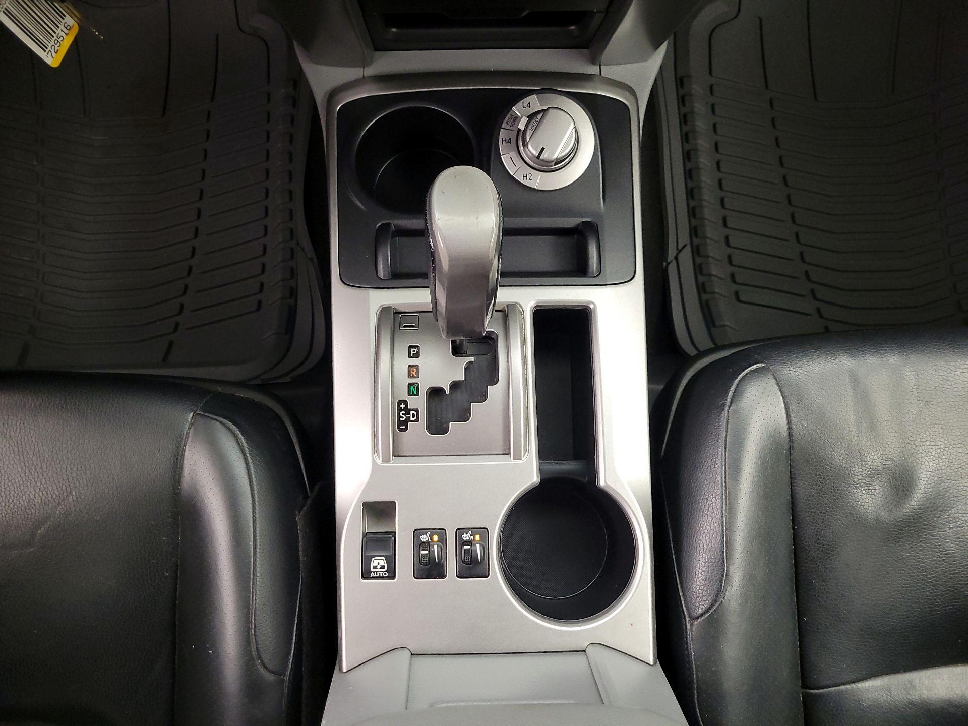Thumbnail: 2013 Toyota 4Runner - 17