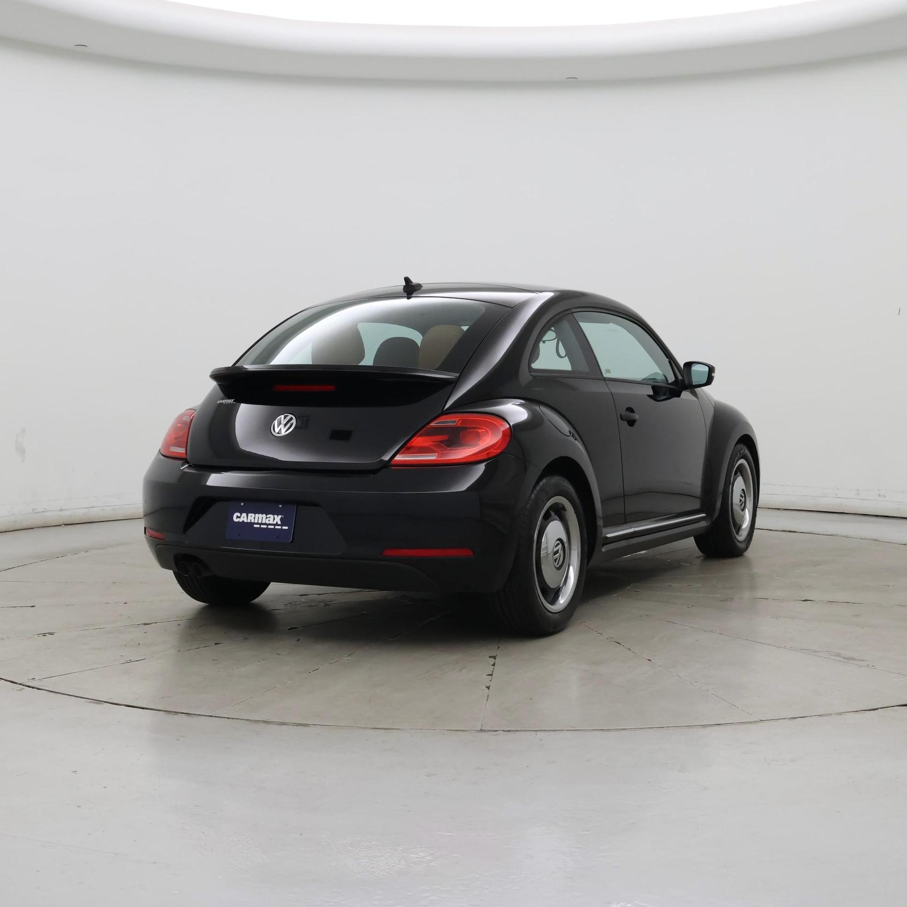 Thumbnail: 2015 Volkswagen Beetle - 8