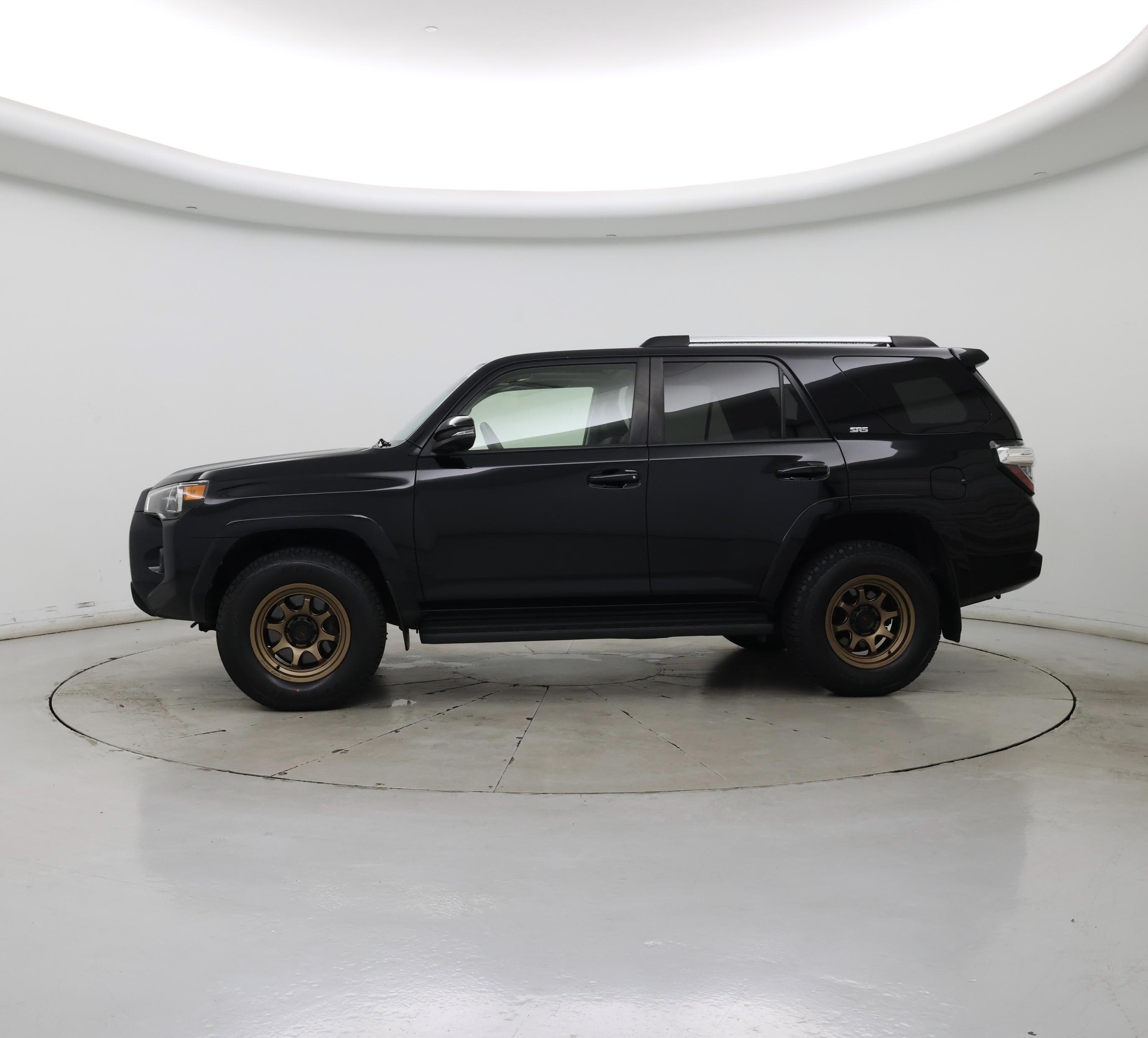 Thumbnail: 2019 Toyota 4Runner - 3