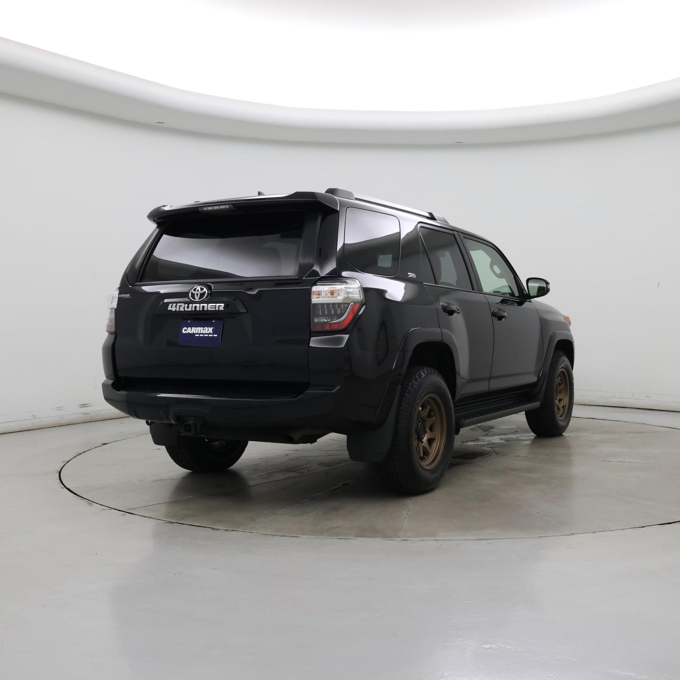 Thumbnail: 2019 Toyota 4Runner - 8