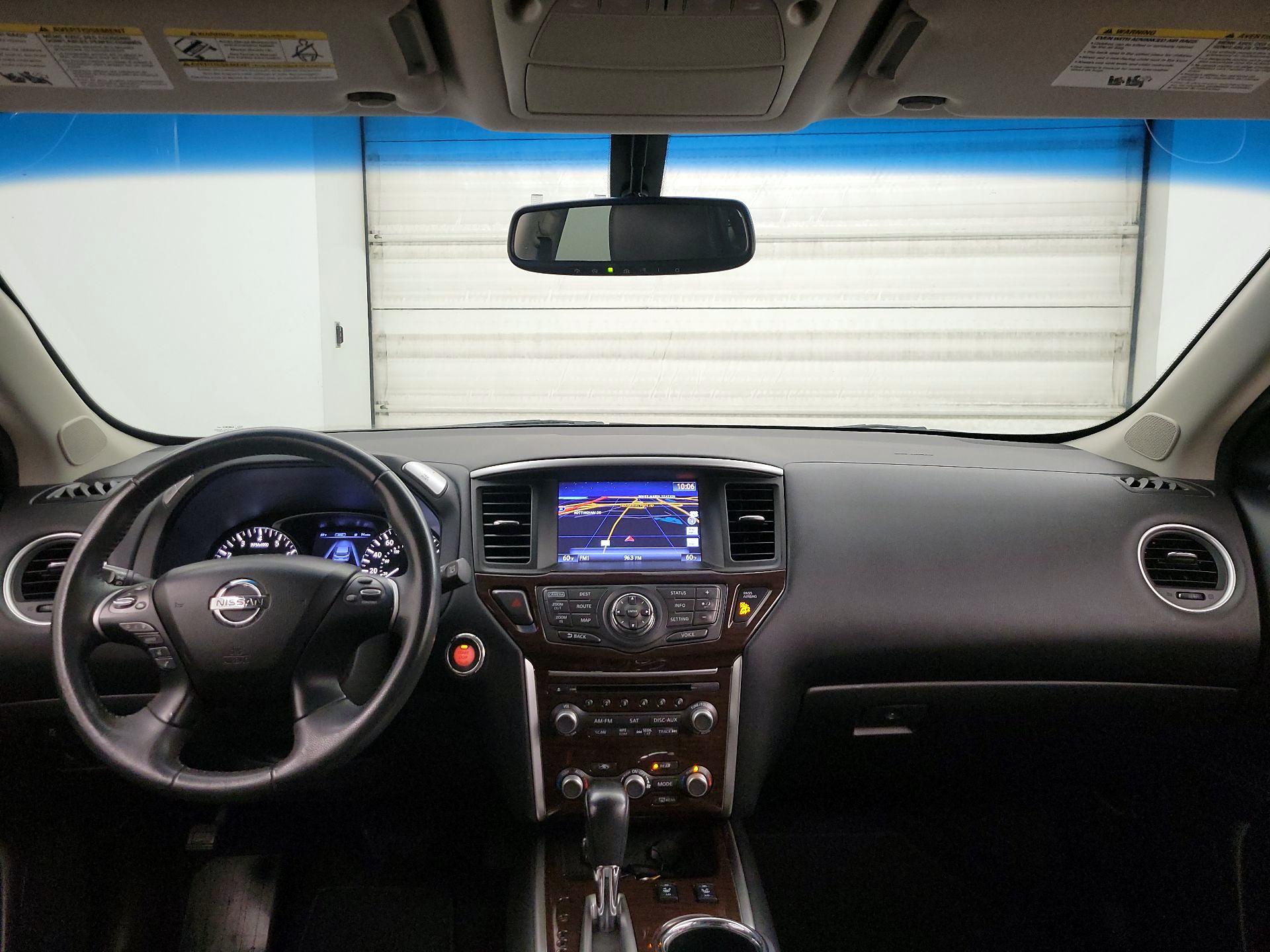 Thumbnail: 2015 Nissan Pathfinder - 9