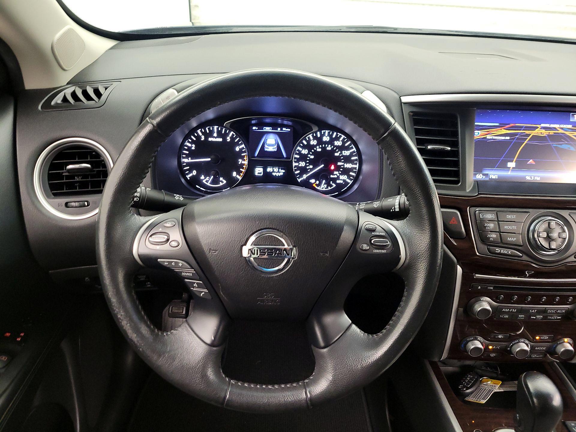 Thumbnail: 2015 Nissan Pathfinder - 10