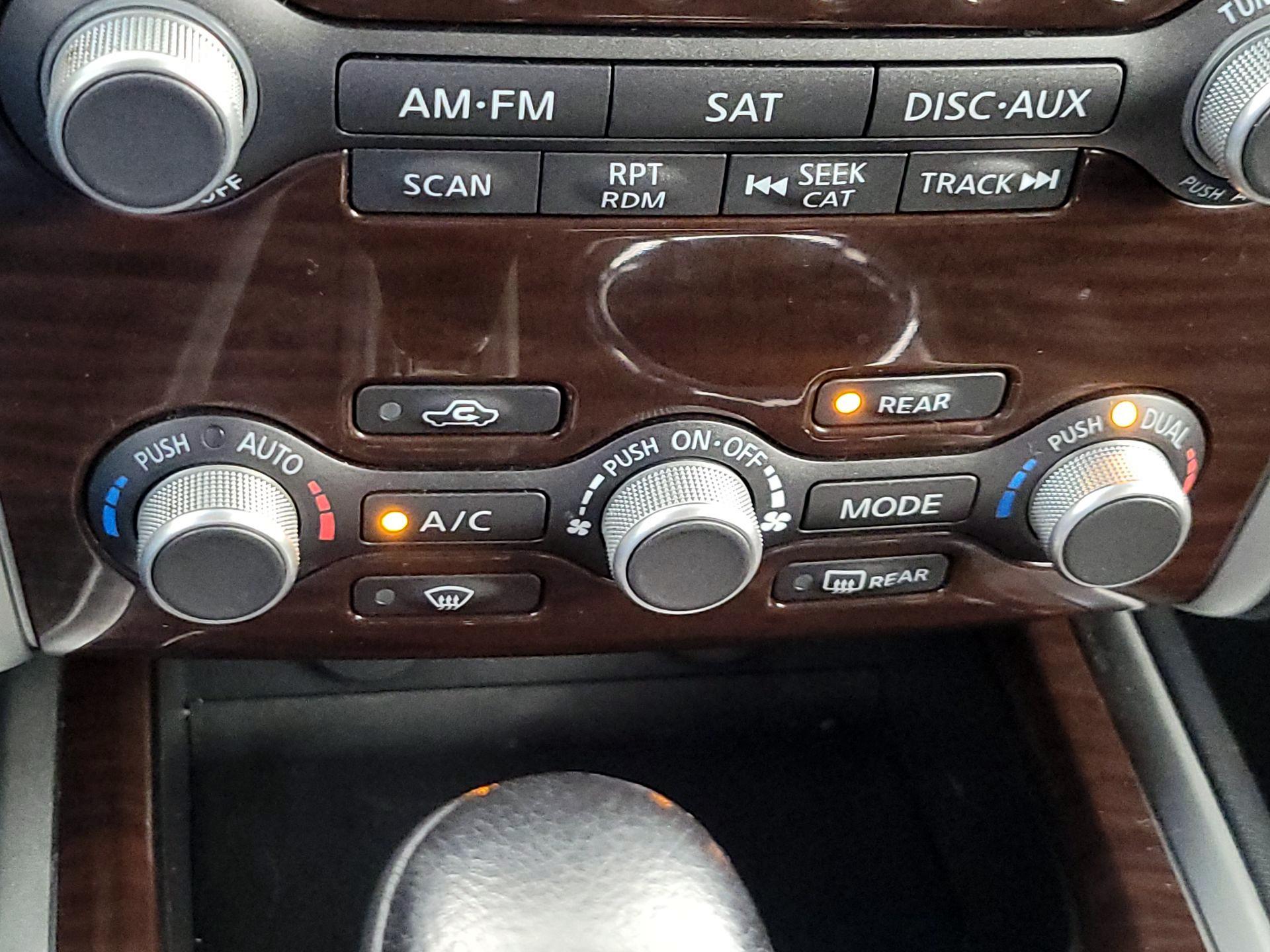 Thumbnail: 2015 Nissan Pathfinder - 17