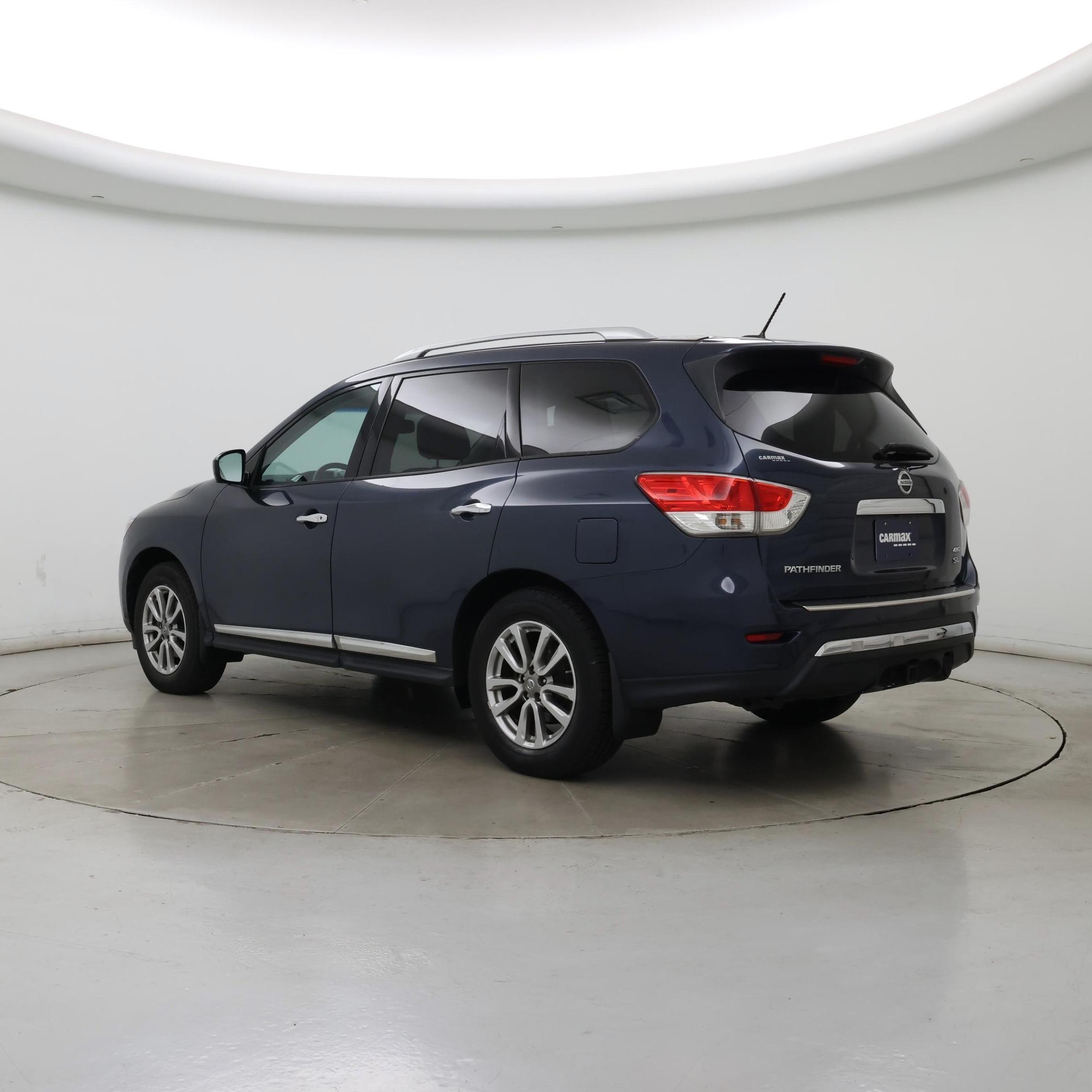 Thumbnail: 2015 Nissan Pathfinder - 2
