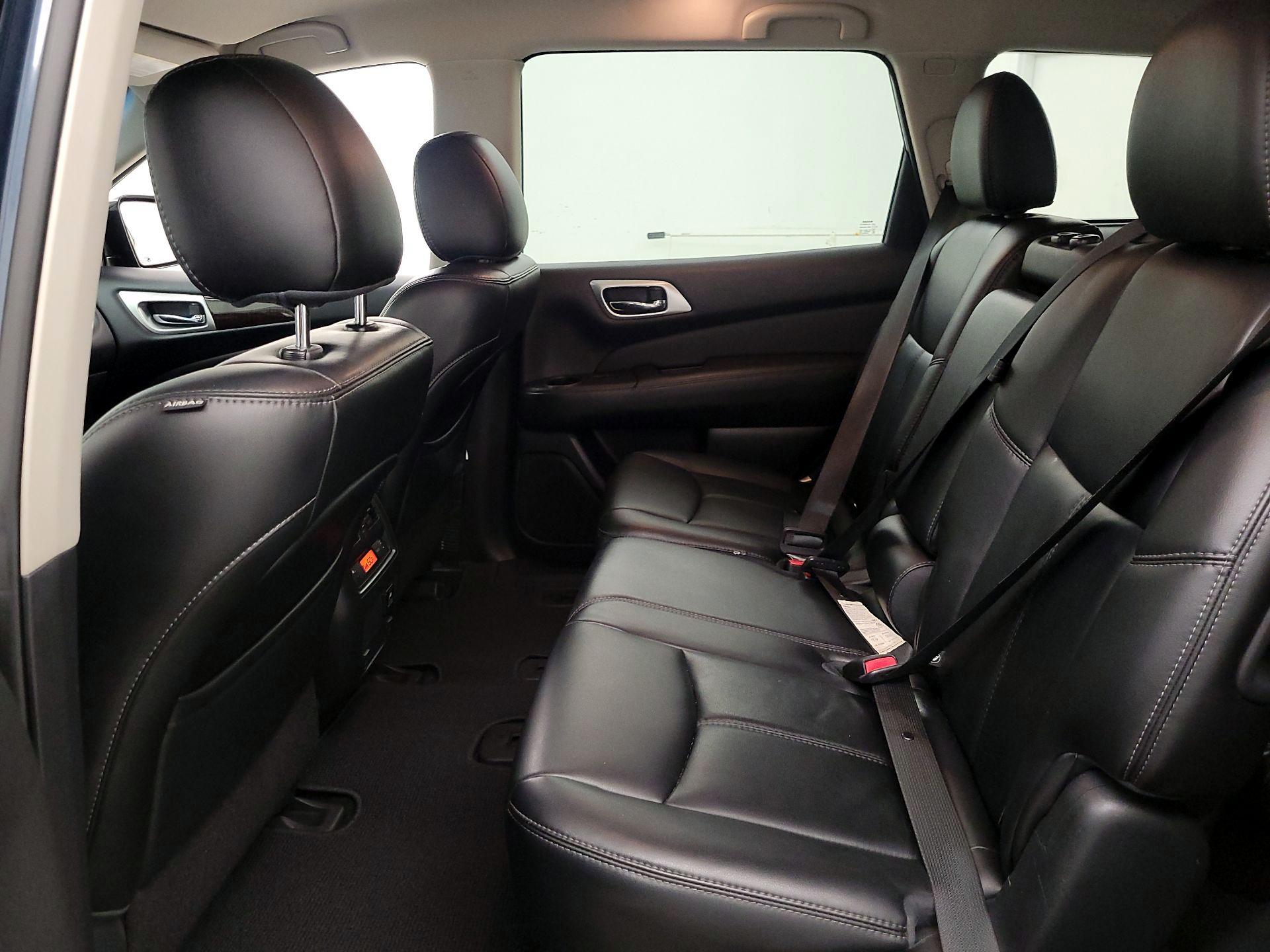 Thumbnail: 2015 Nissan Pathfinder - 20