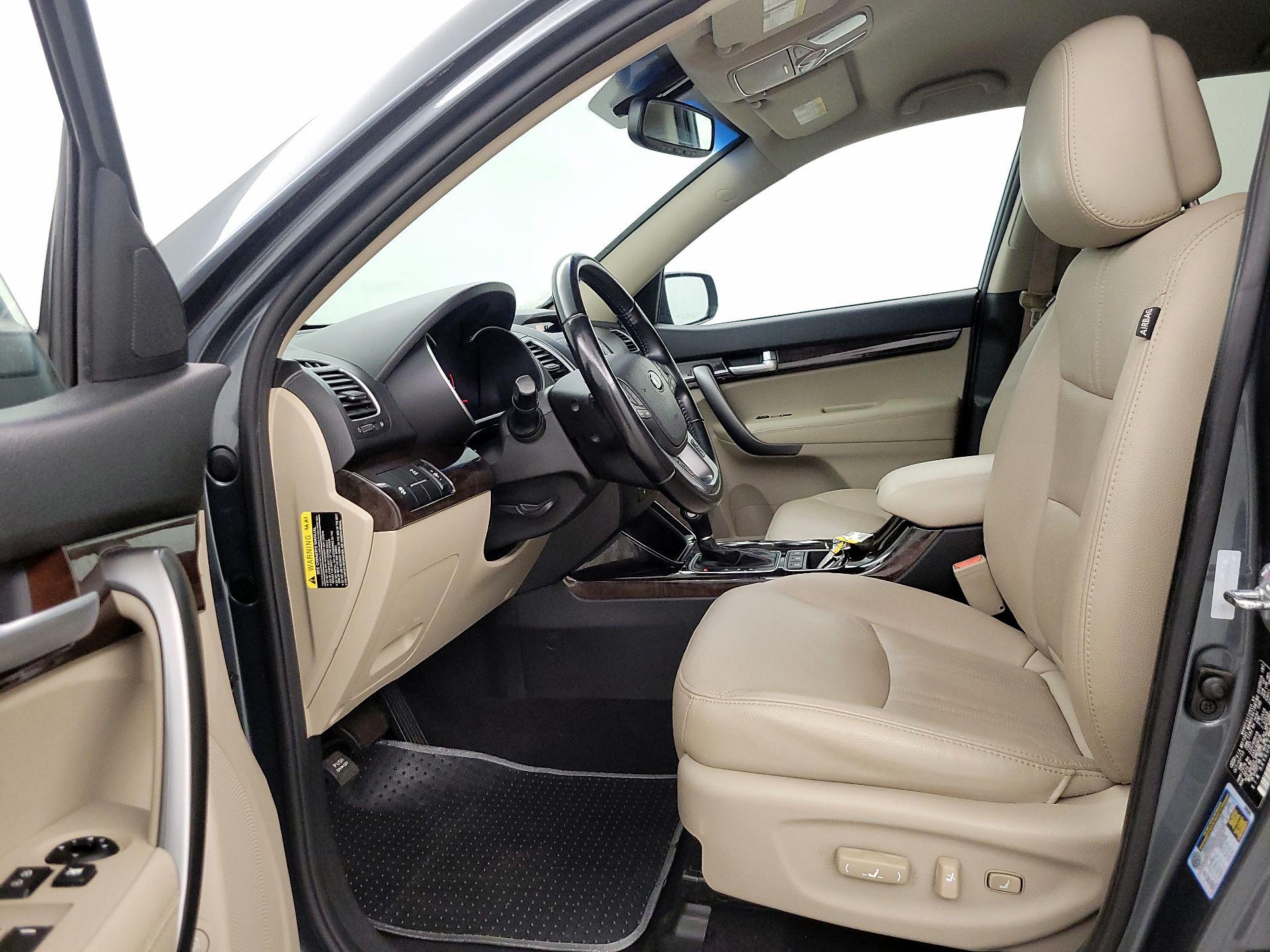 Thumbnail: 2014 Kia Sorento - 11