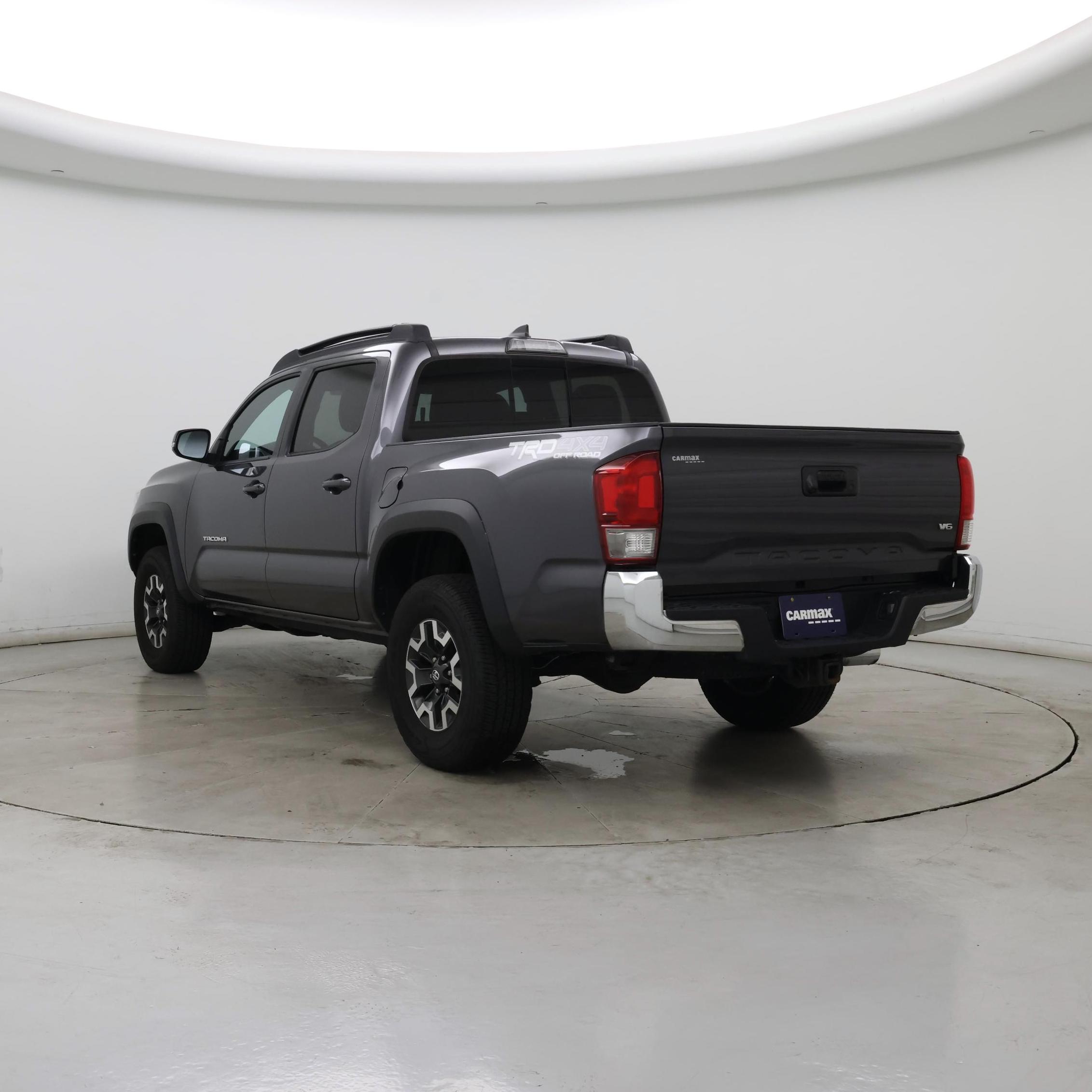 Thumbnail: 2017 Toyota Tacoma - 2