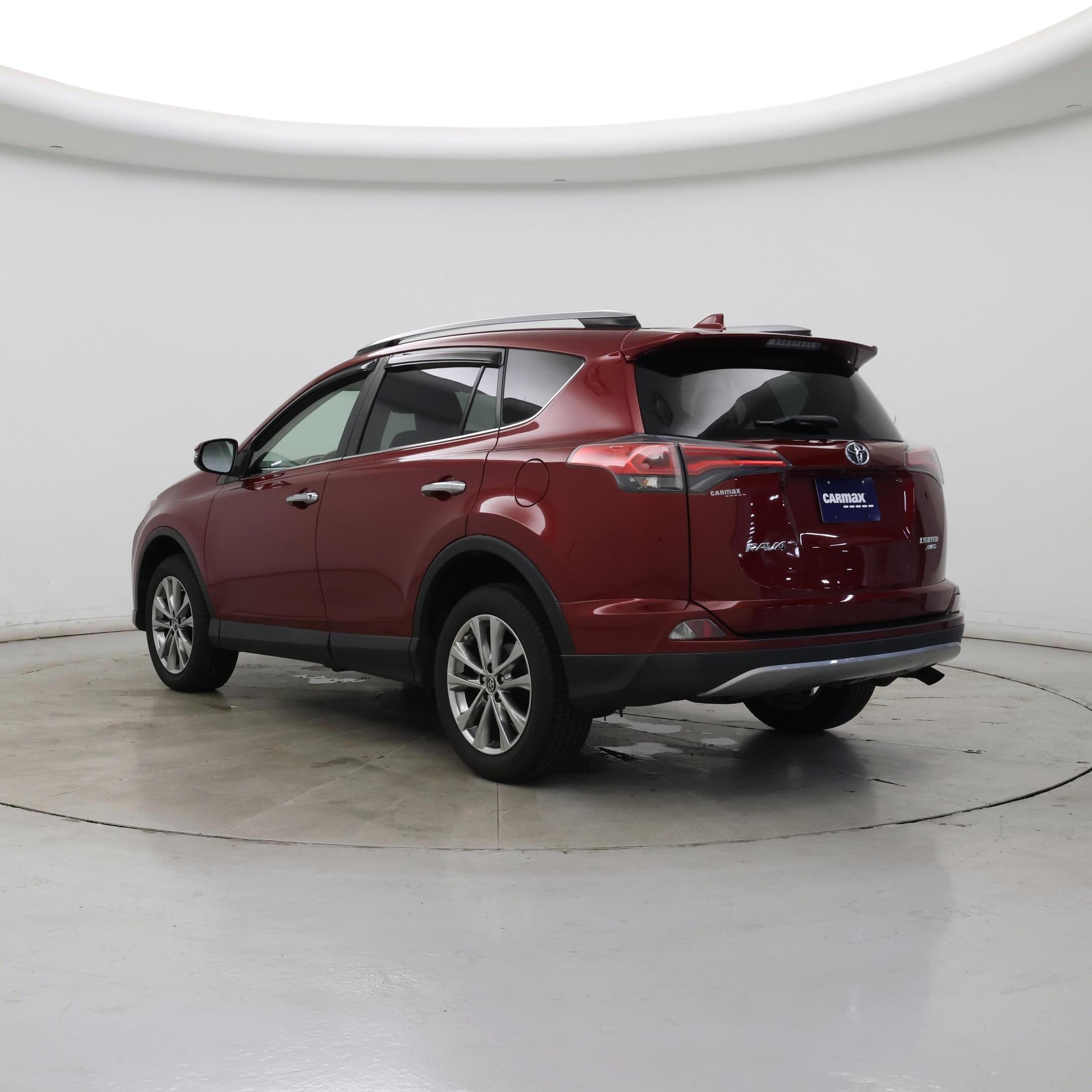 Thumbnail: 2018 Toyota RAV4 - 2