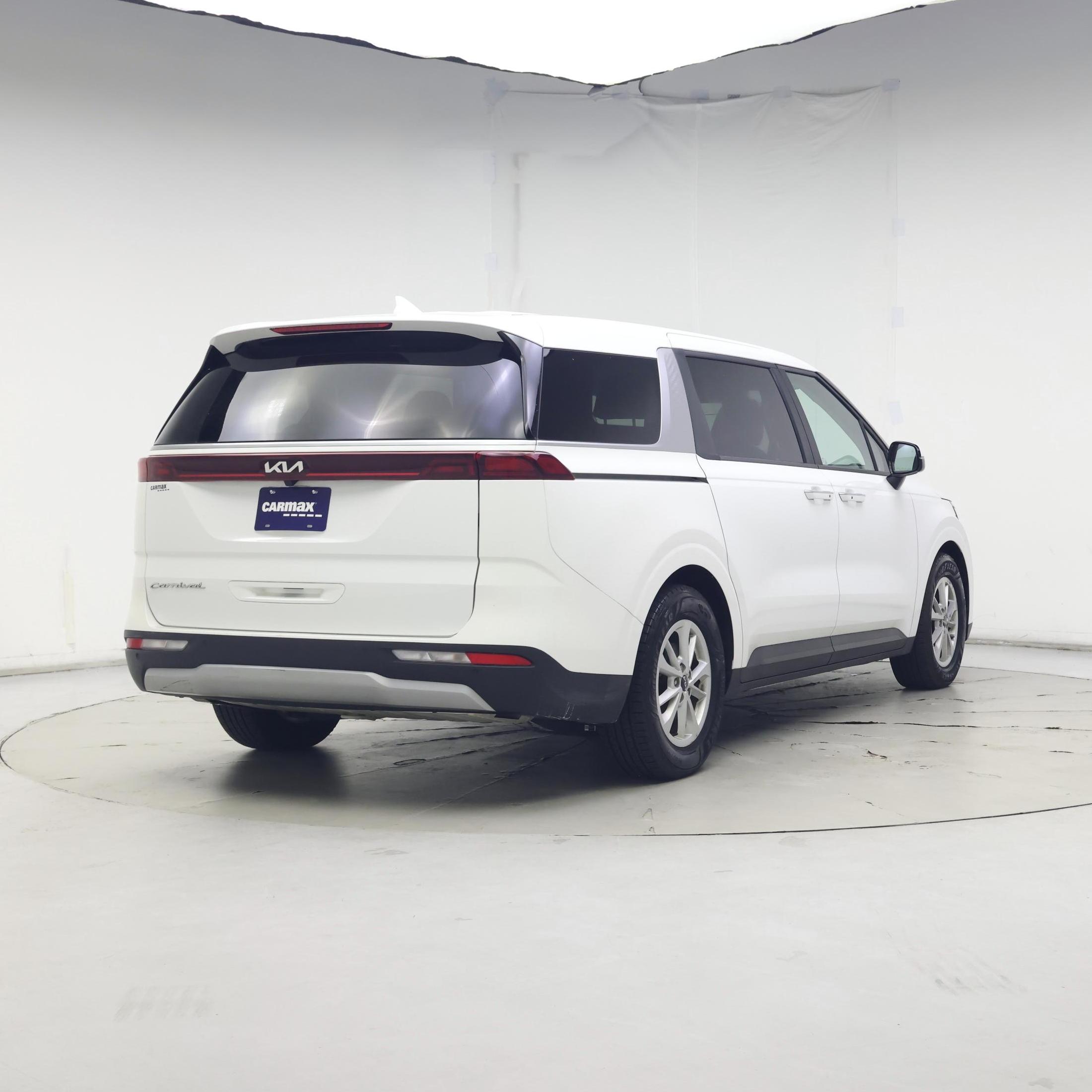 Thumbnail: 2022 Kia Carnival - 8