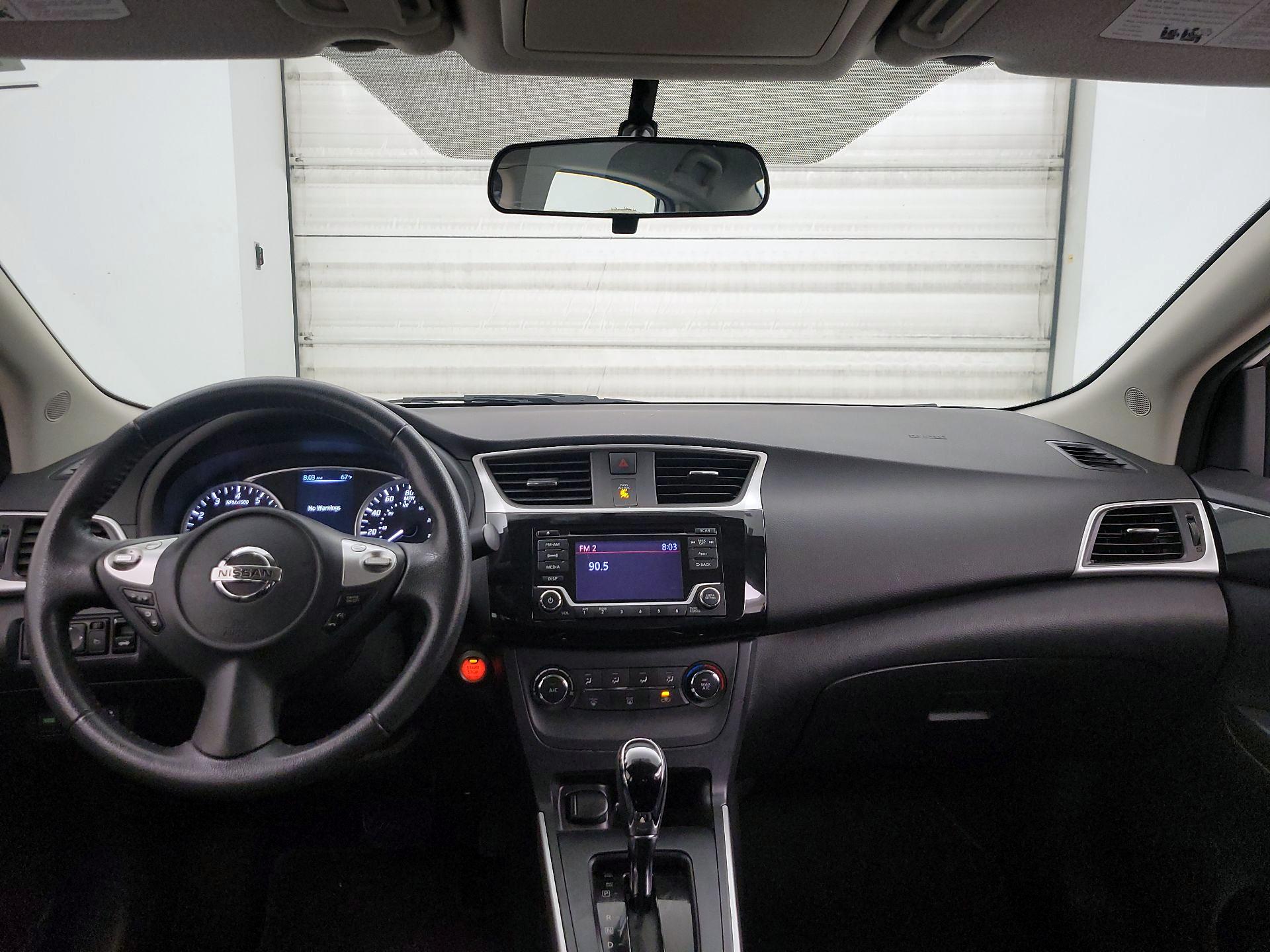 Thumbnail: 2016 Nissan Sentra - 9