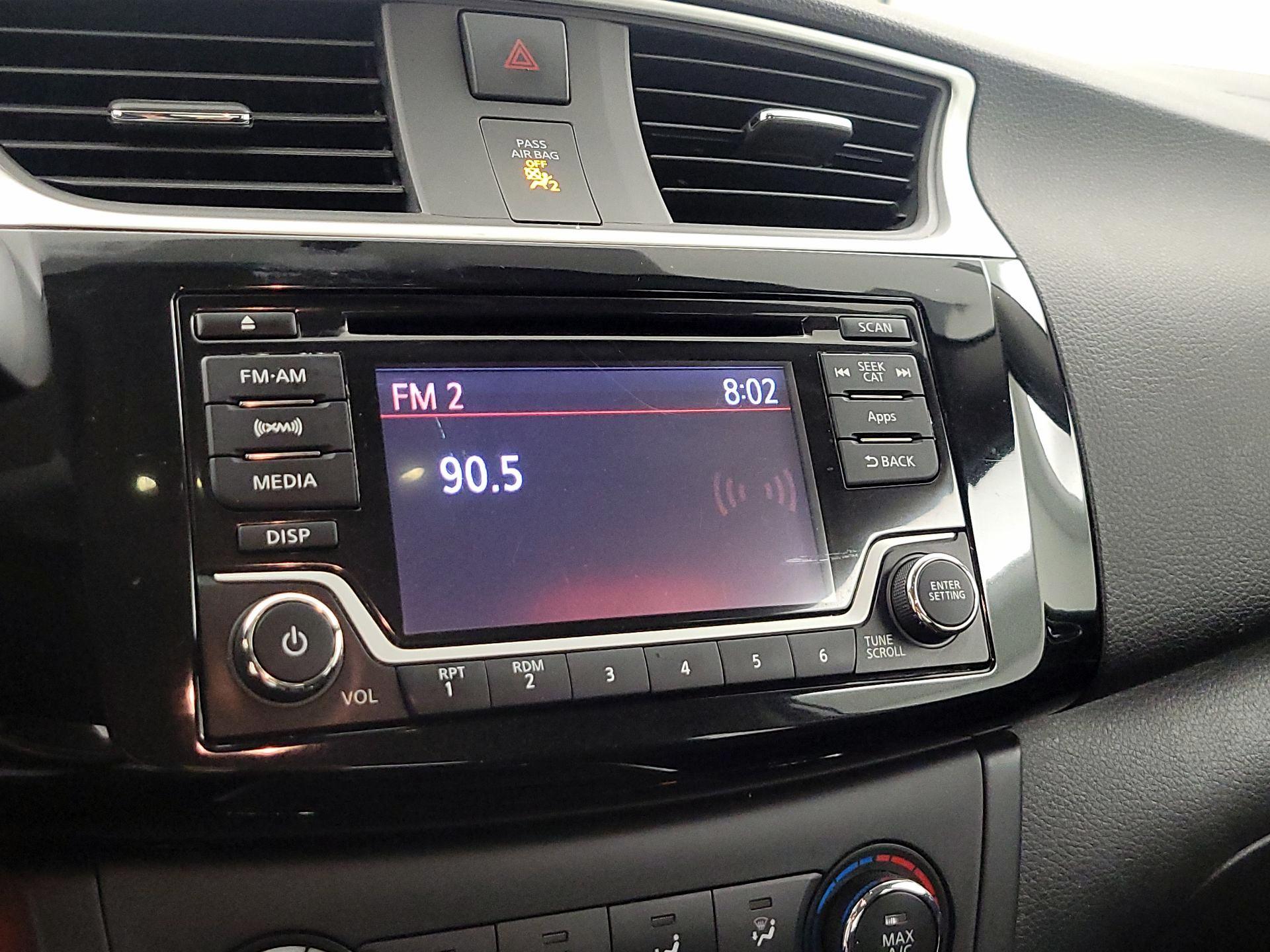 Thumbnail: 2016 Nissan Sentra - 15