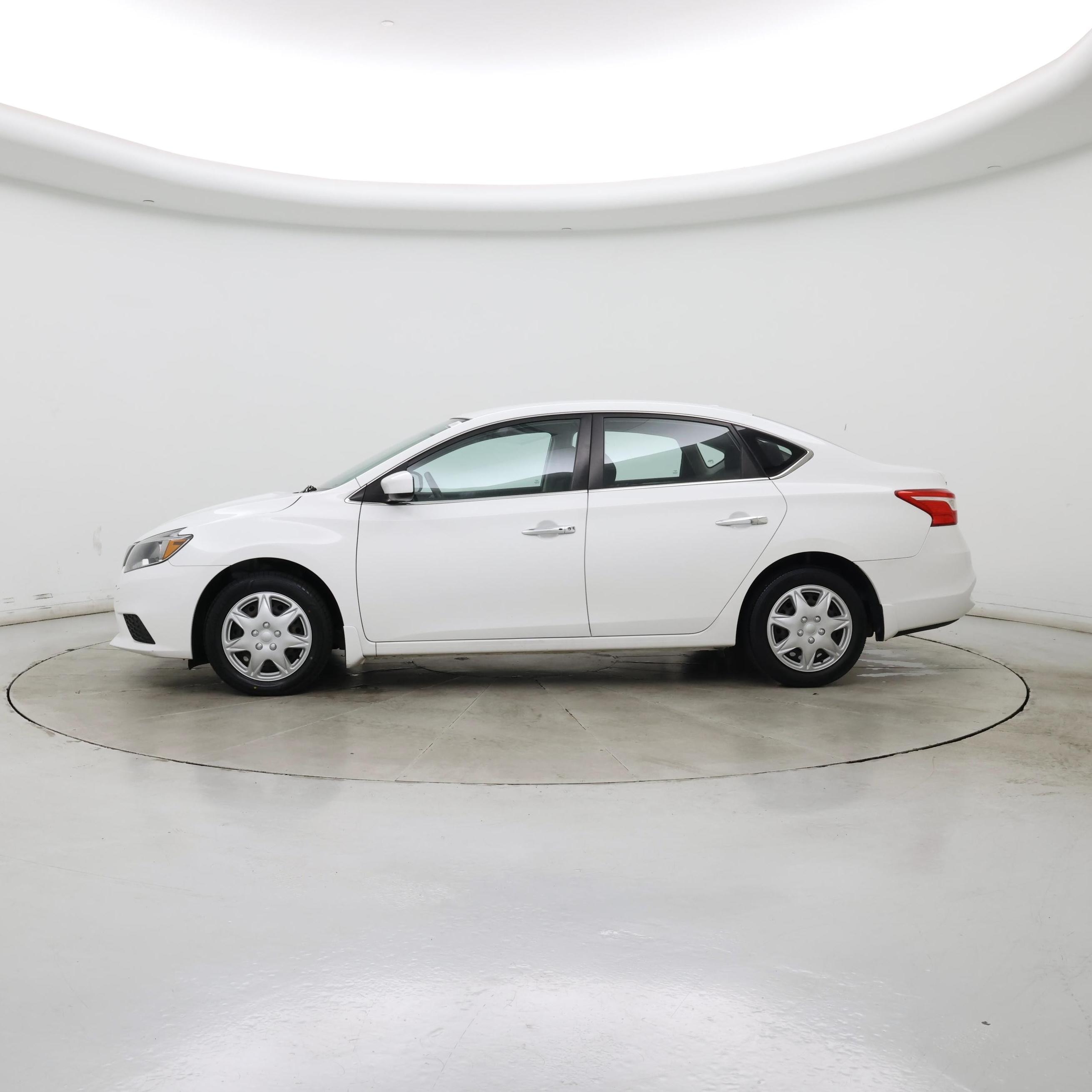 Thumbnail: 2016 Nissan Sentra - 3