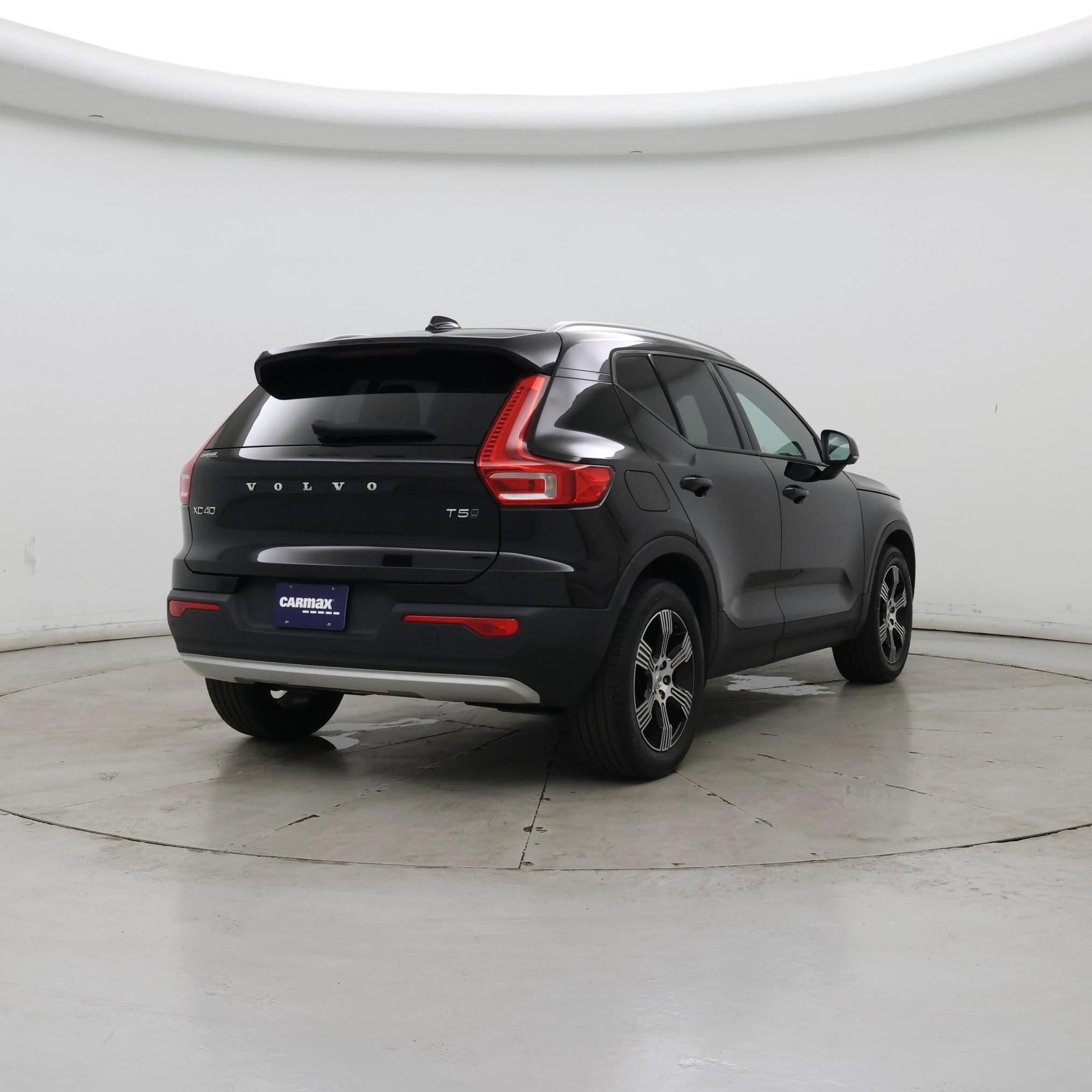 Thumbnail: 2021 Volvo XC40 - 8
