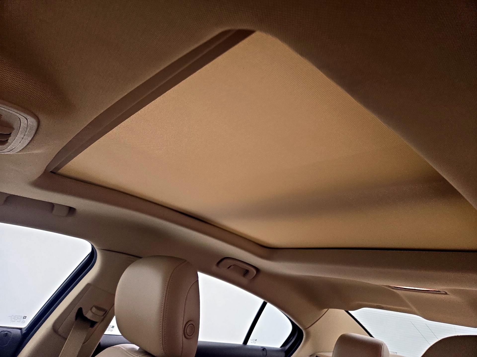 Thumbnail: 2013 Buick LaCrosse - 19