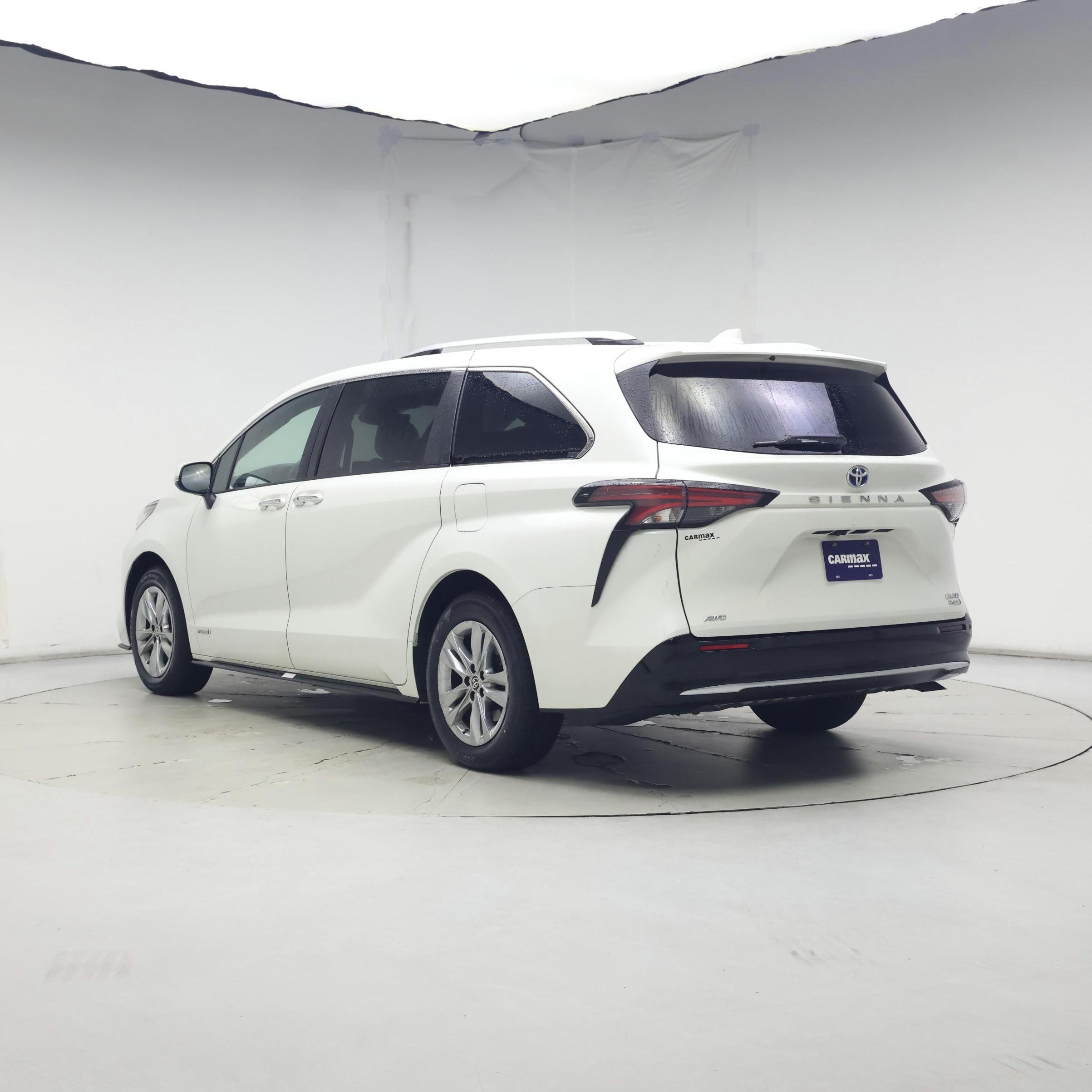 Thumbnail: 2021 Toyota Sienna - 2