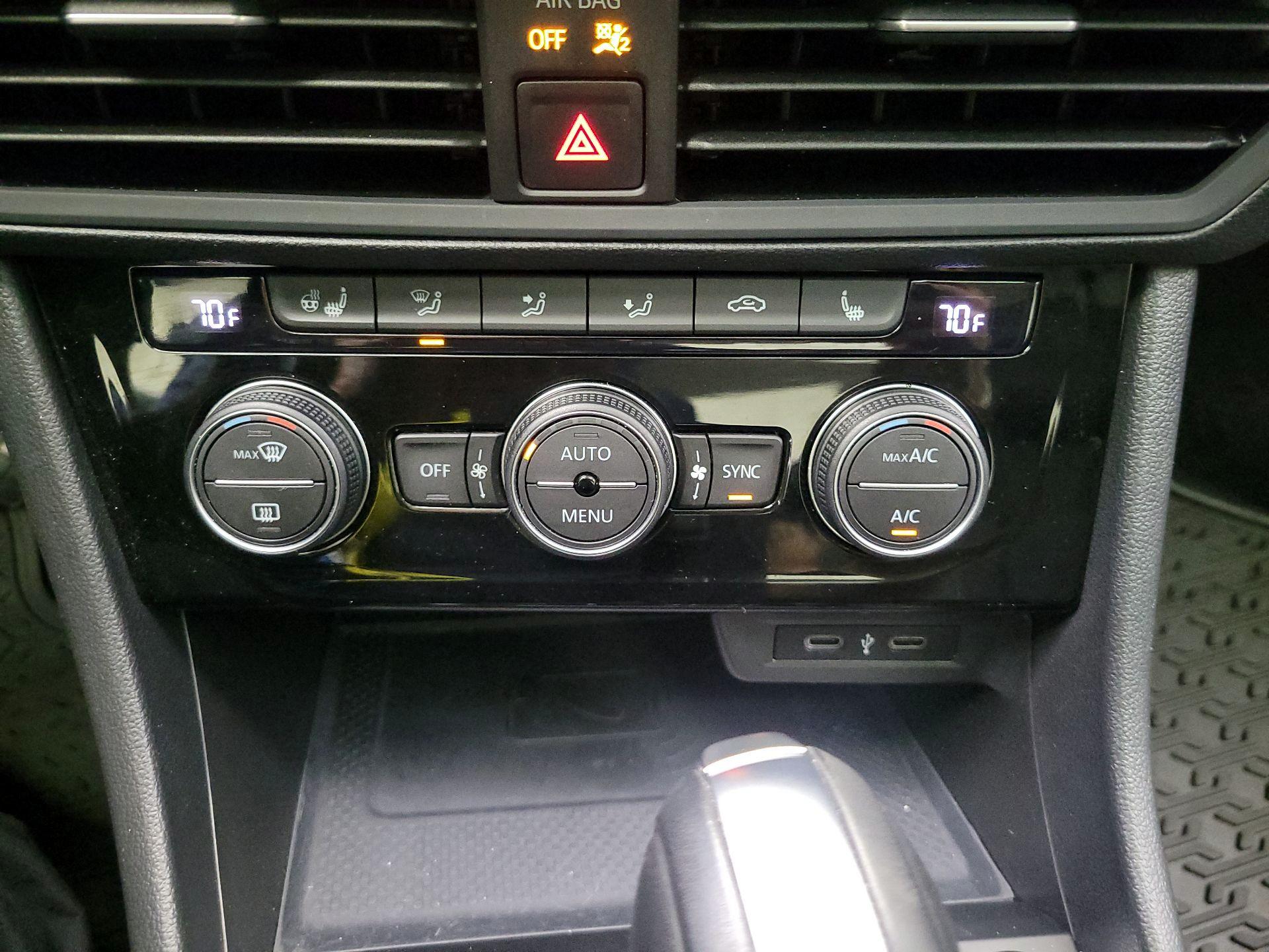 Thumbnail: 2021 Volkswagen Jetta - 16