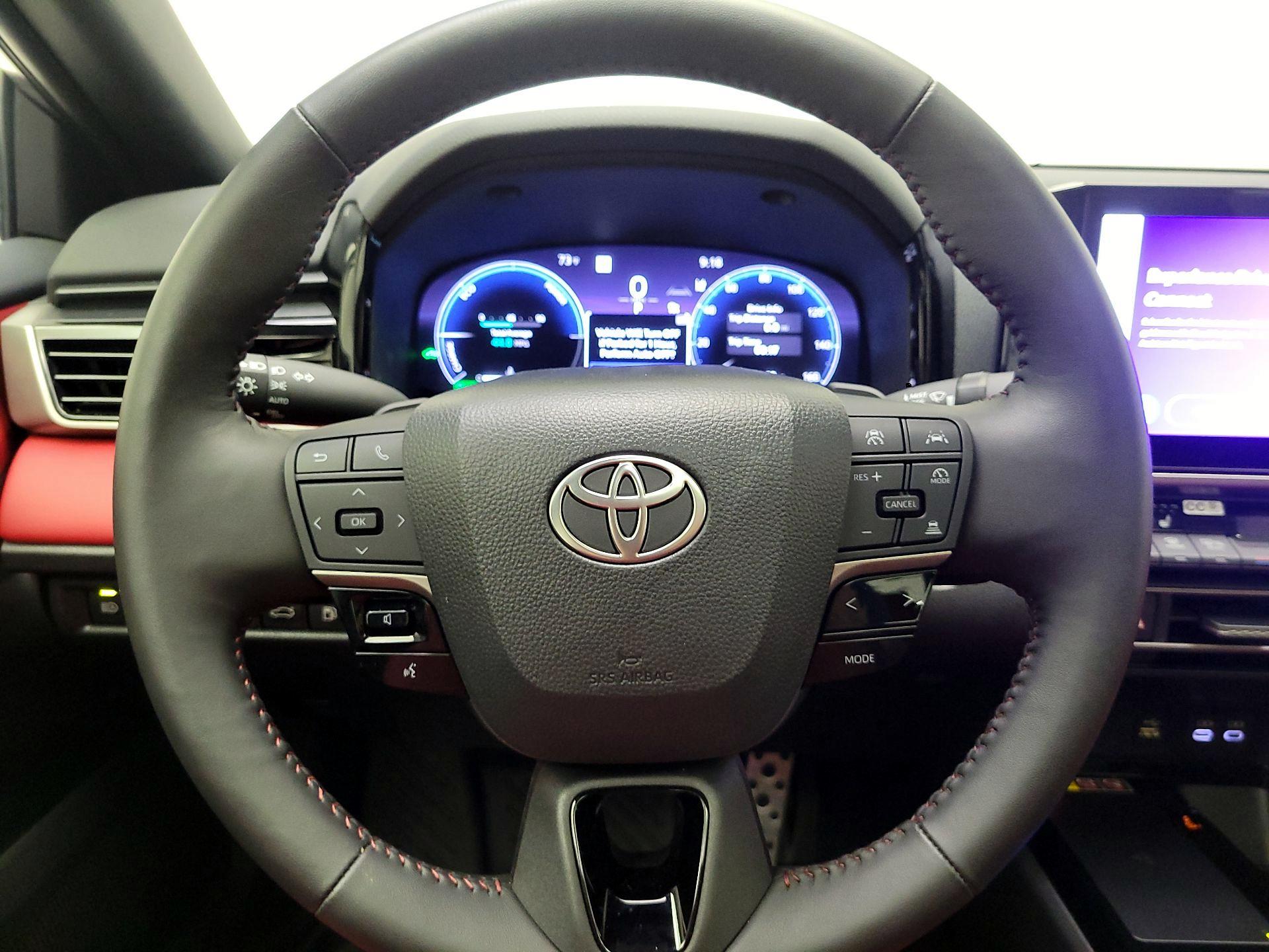 Thumbnail: 2025 Toyota Camry - 10