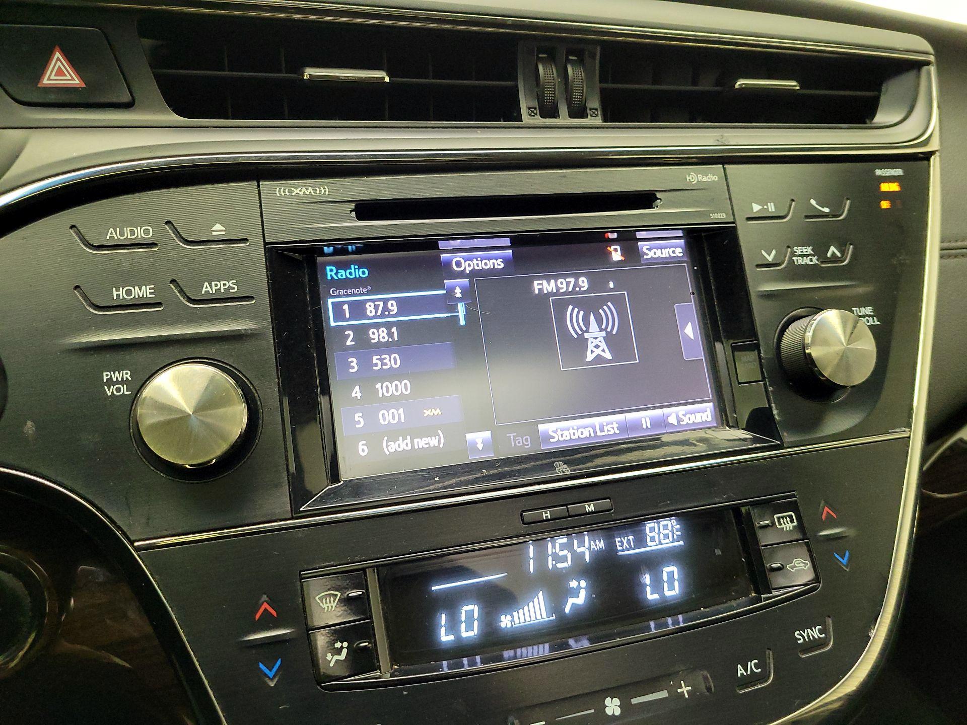 Thumbnail: 2015 Toyota Avalon - 16