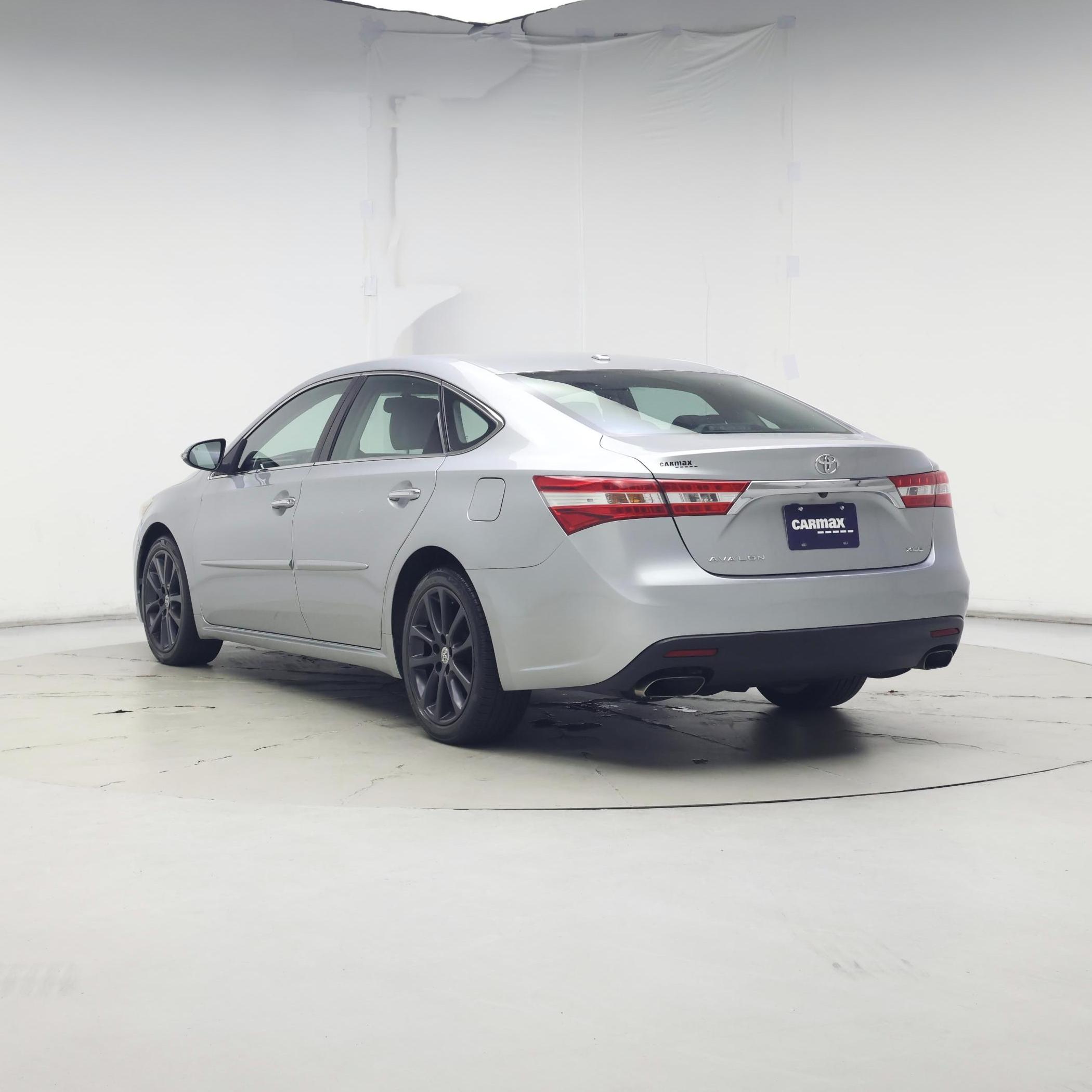 Thumbnail: 2015 Toyota Avalon - 2