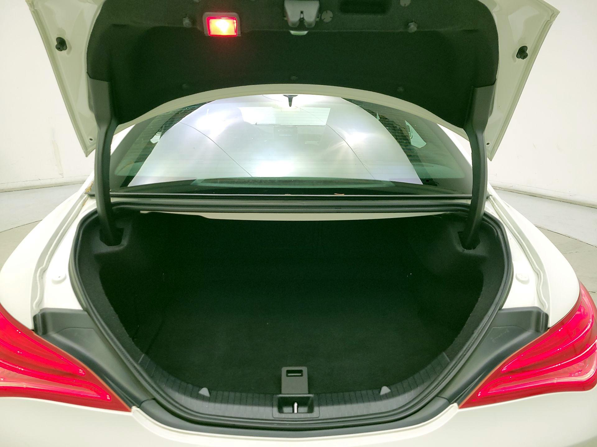Thumbnail: 2014 Mercedes-Benz CLA - 20