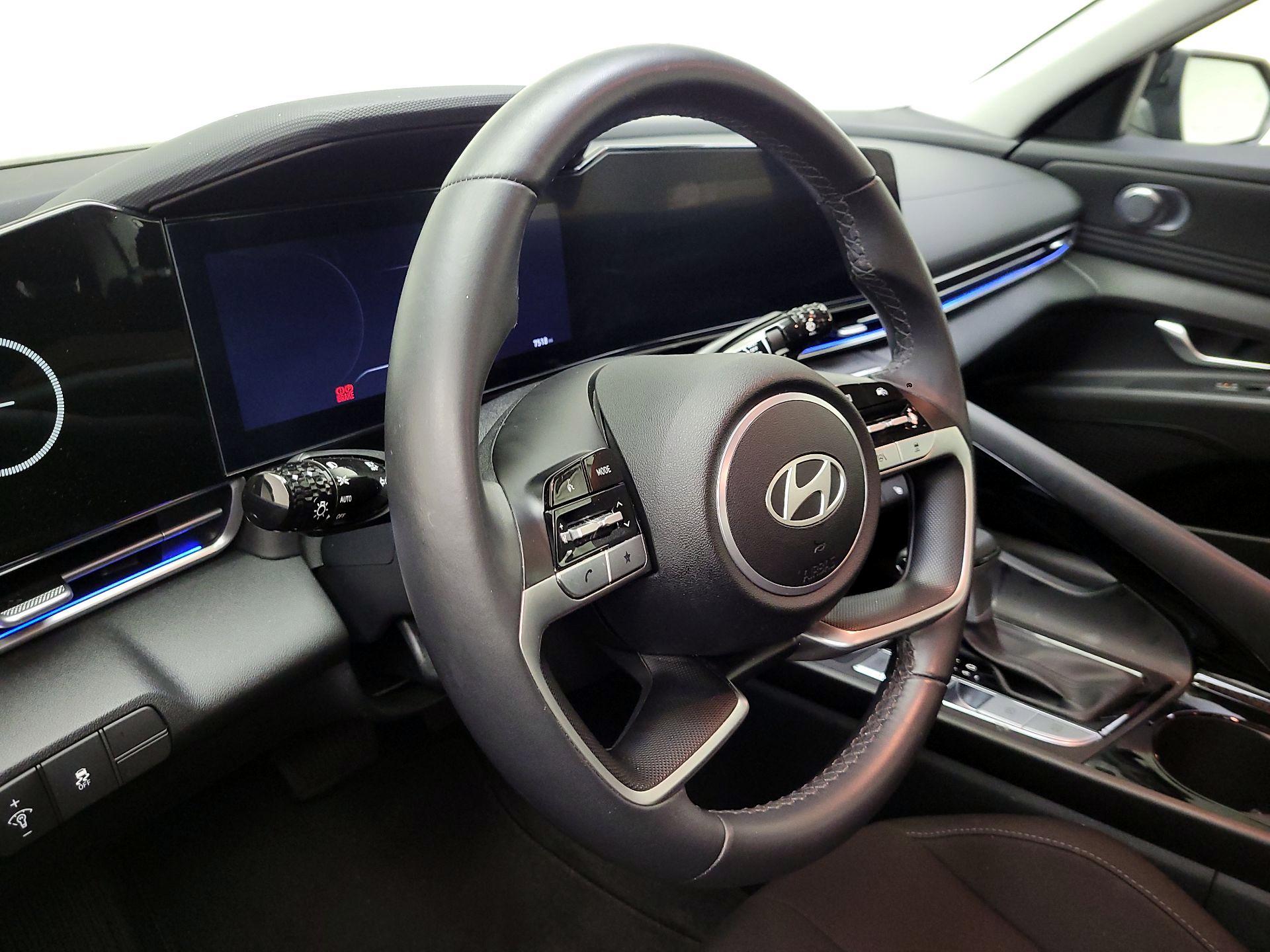 Thumbnail: 2024 Hyundai Elantra - 9
