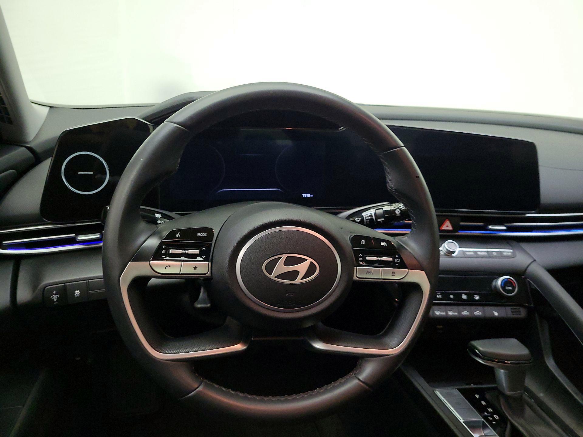 Thumbnail: 2024 Hyundai Elantra - 10