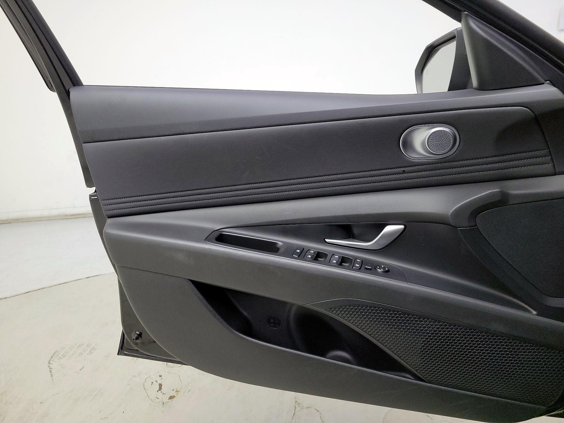 Thumbnail: 2024 Hyundai Elantra - 12