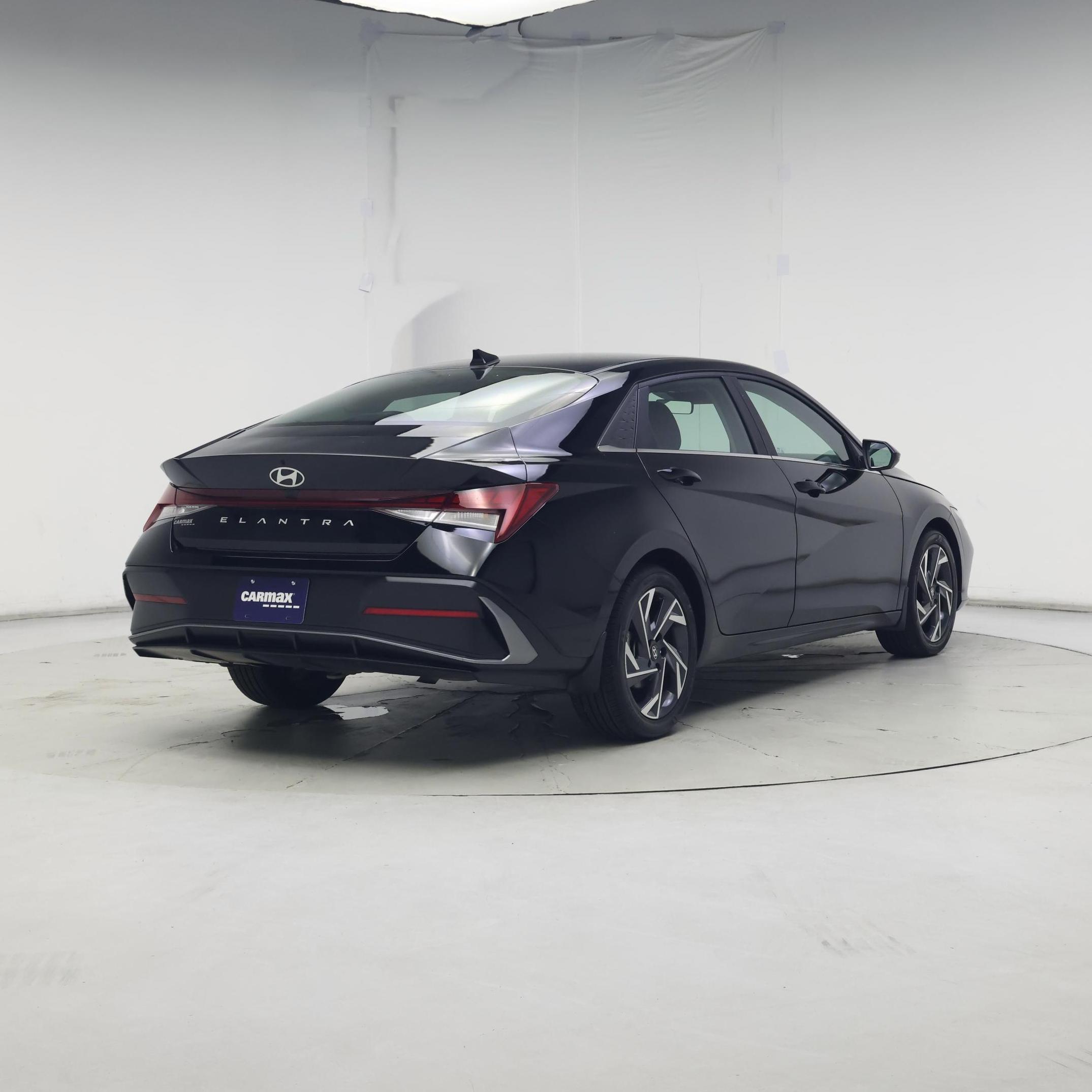 Thumbnail: 2024 Hyundai Elantra - 8