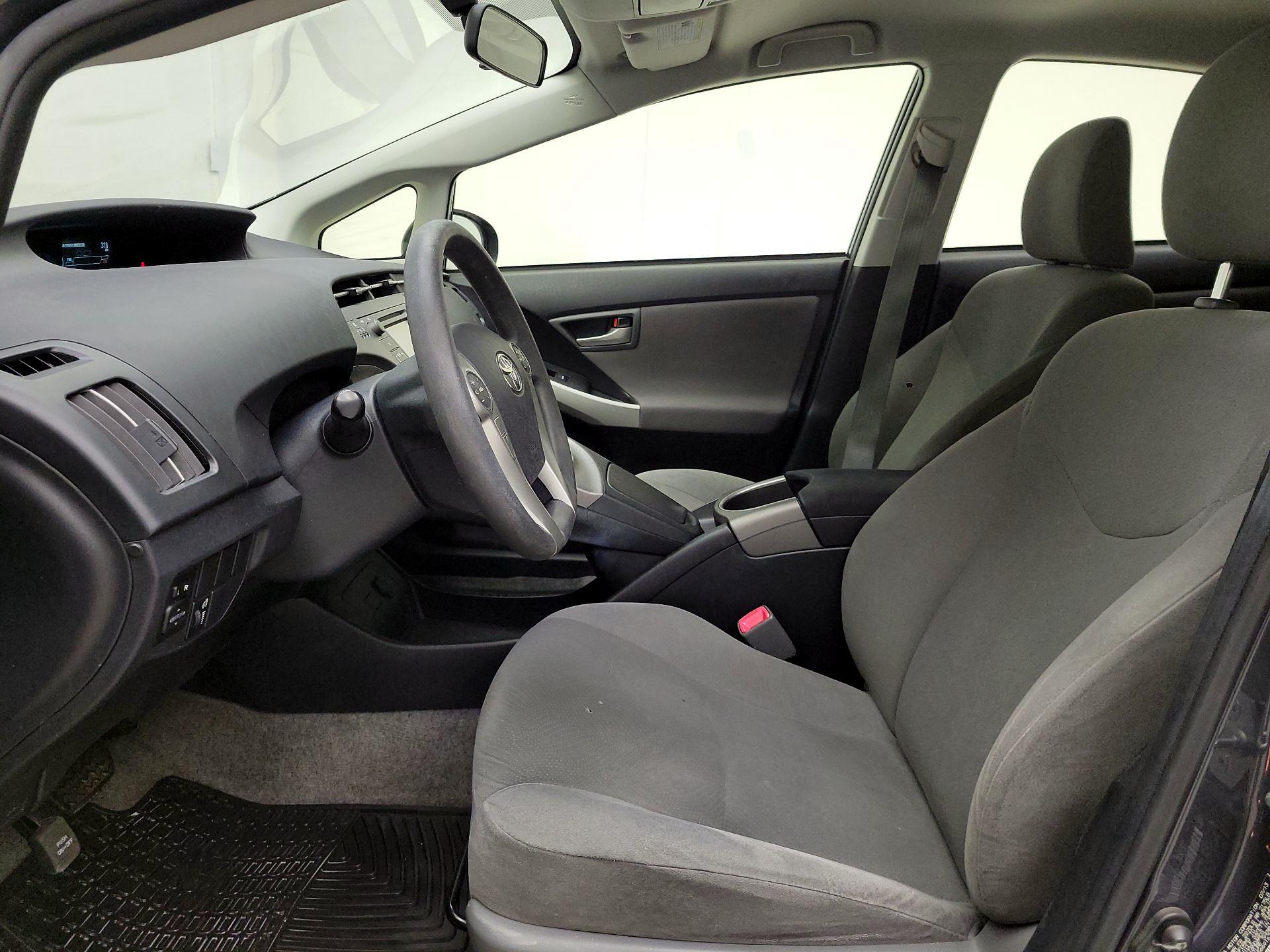 Thumbnail: 2013 Toyota Prius - 11