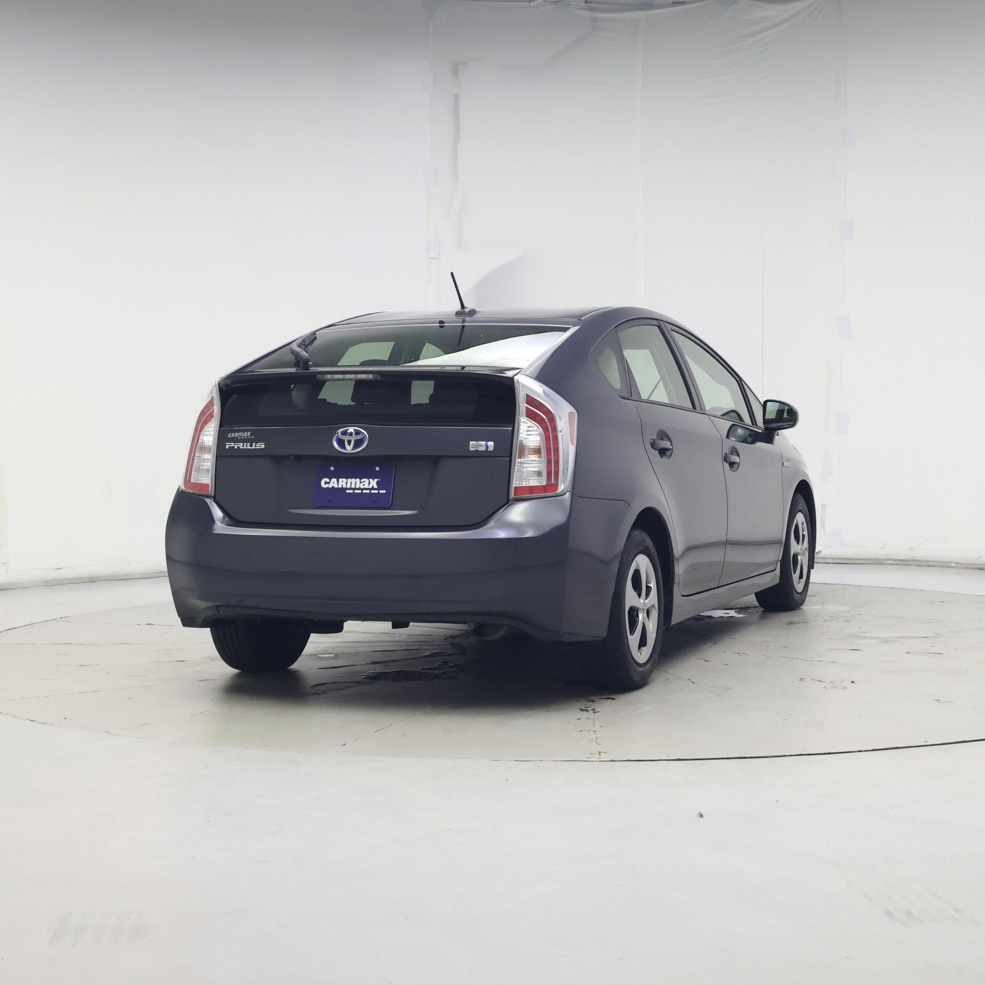 Thumbnail: 2013 Toyota Prius - 8