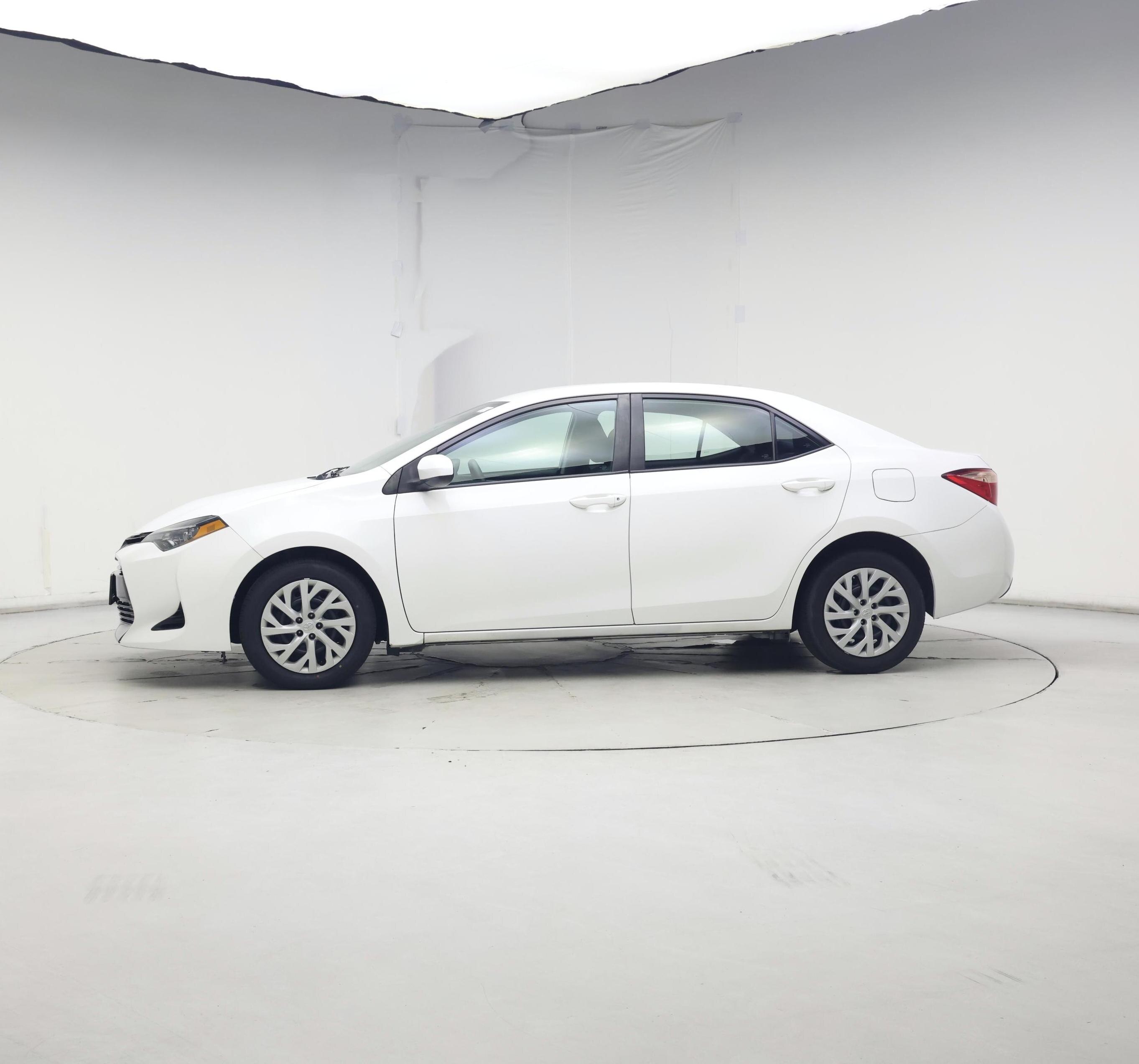 Thumbnail: 2019 Toyota Corolla - 3