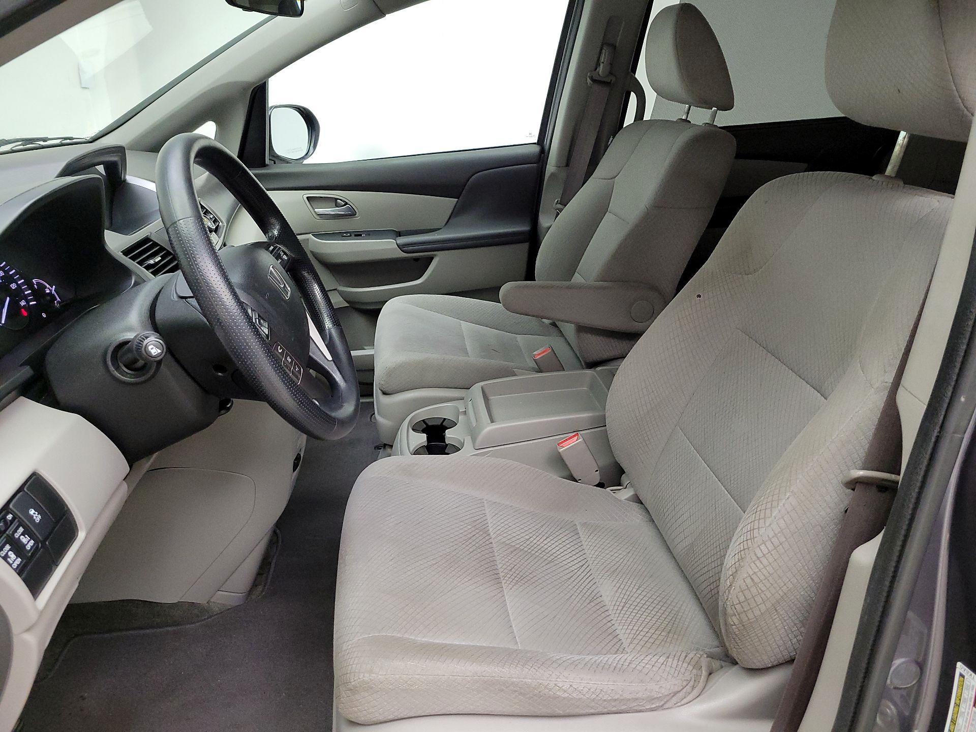 Thumbnail: 2015 Honda Odyssey - 11