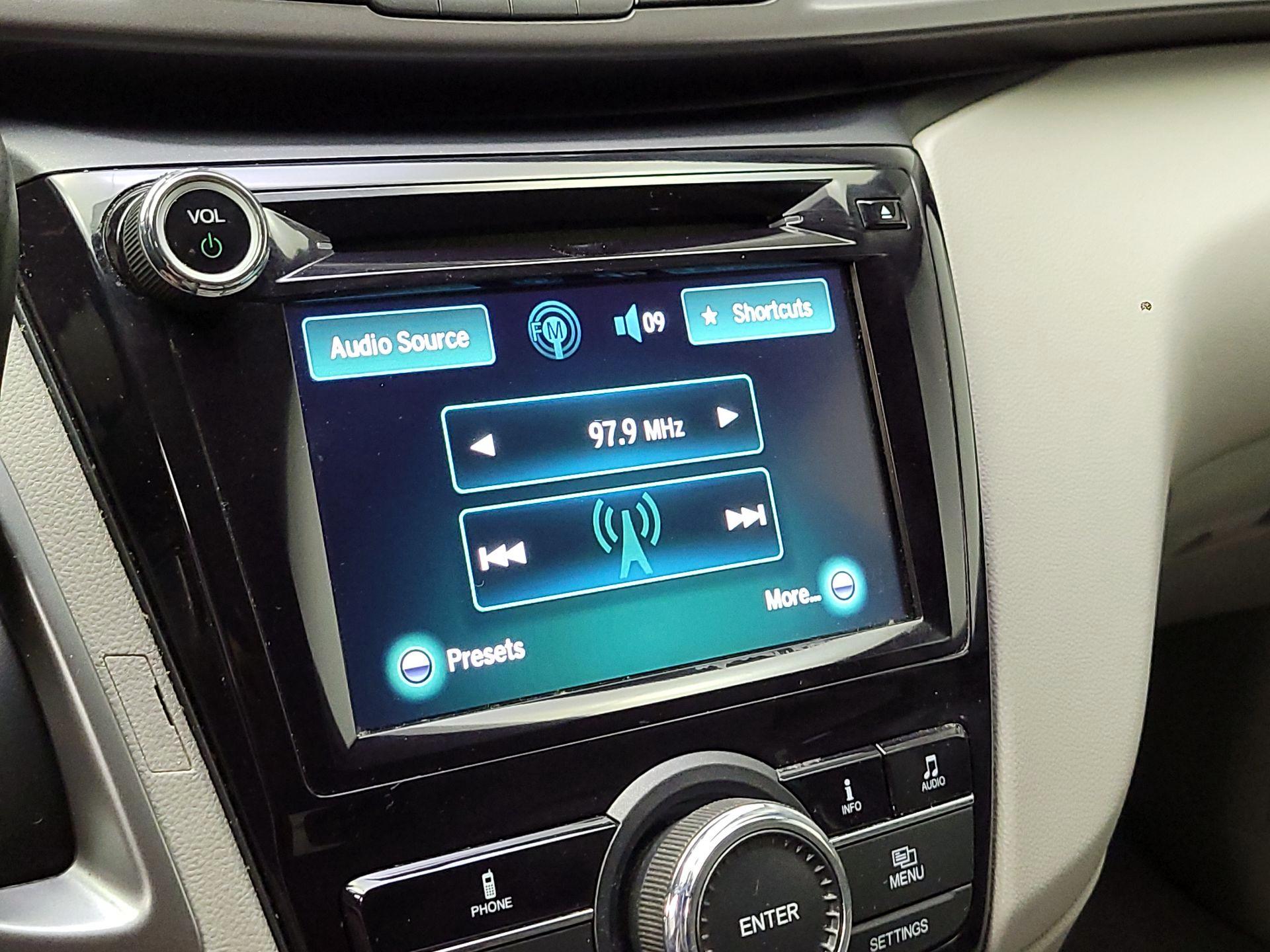 Thumbnail: 2015 Honda Odyssey - 15