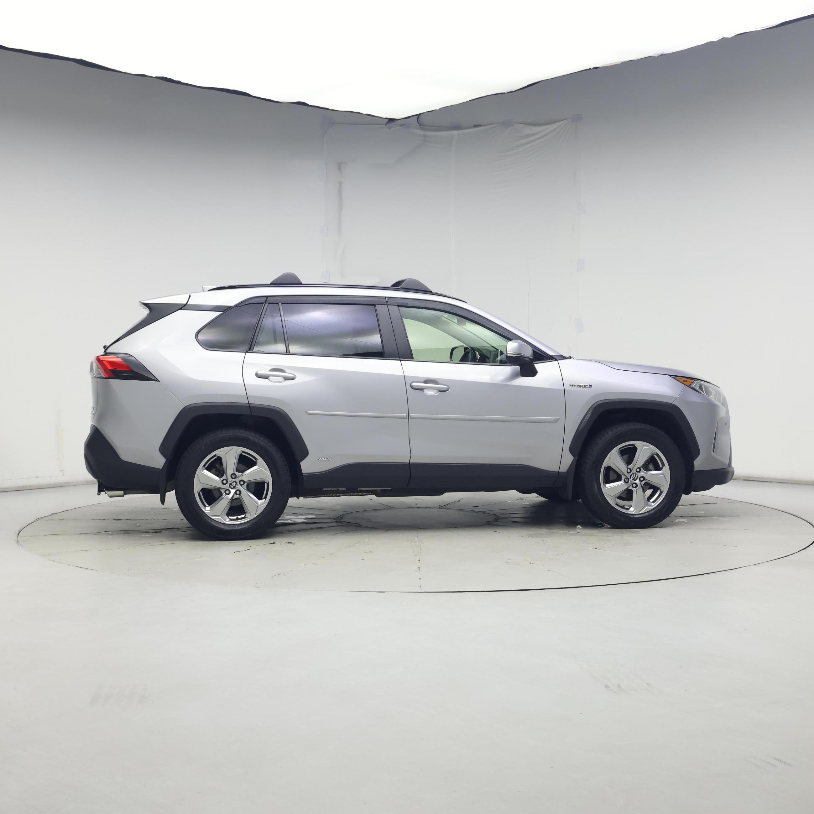 Thumbnail: 2021 Toyota RAV4 - 7