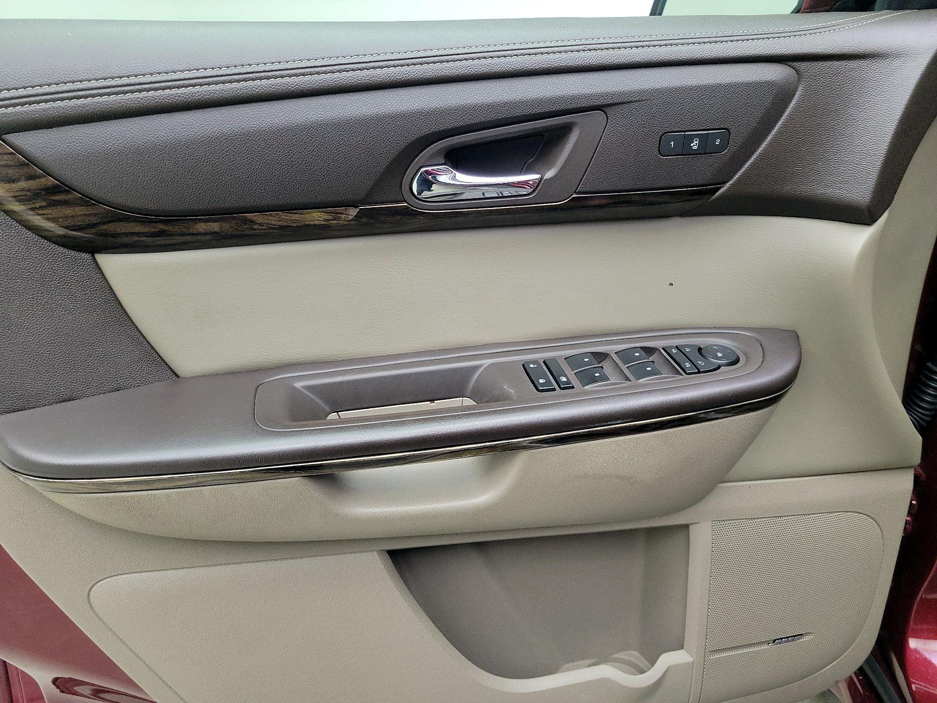 Thumbnail: 2016 GMC Acadia - 12