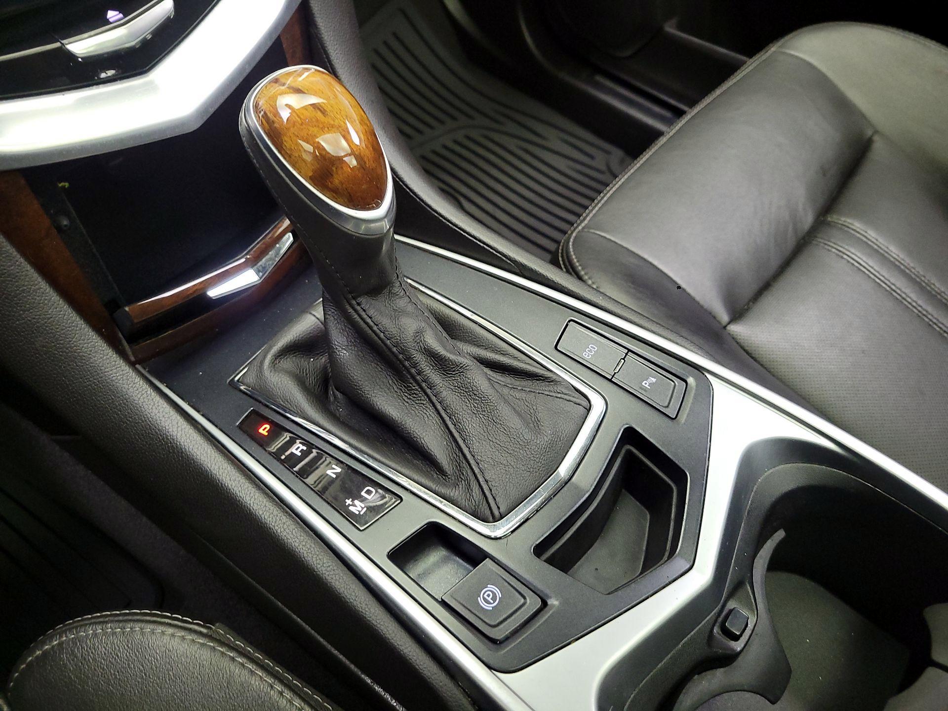 Thumbnail: 2015 Cadillac SRX - 18