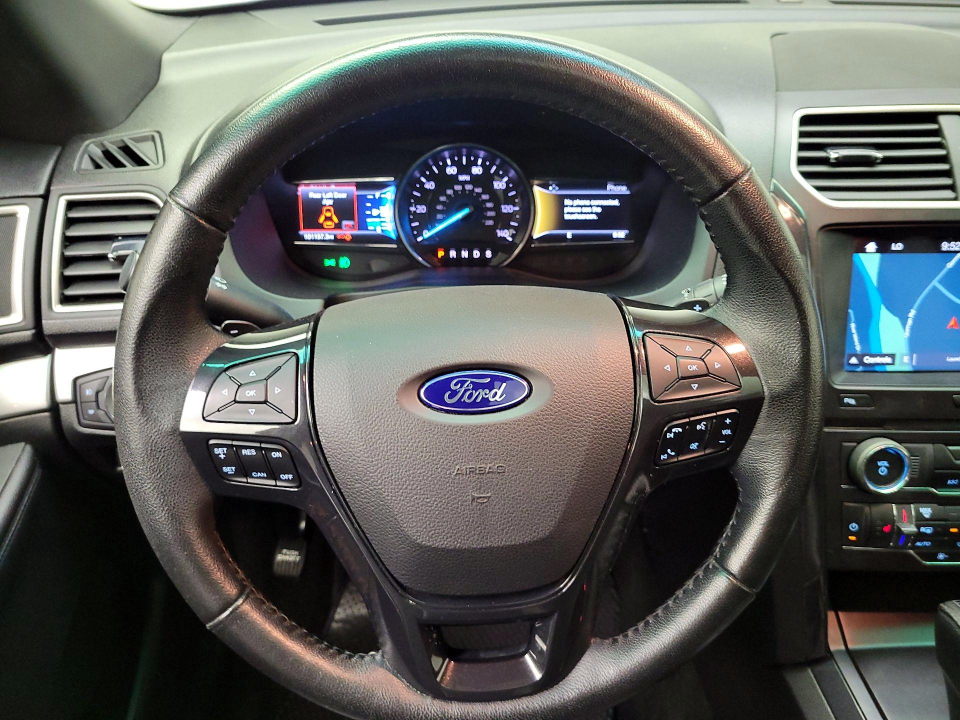 Thumbnail: 2017 Ford Explorer - 10