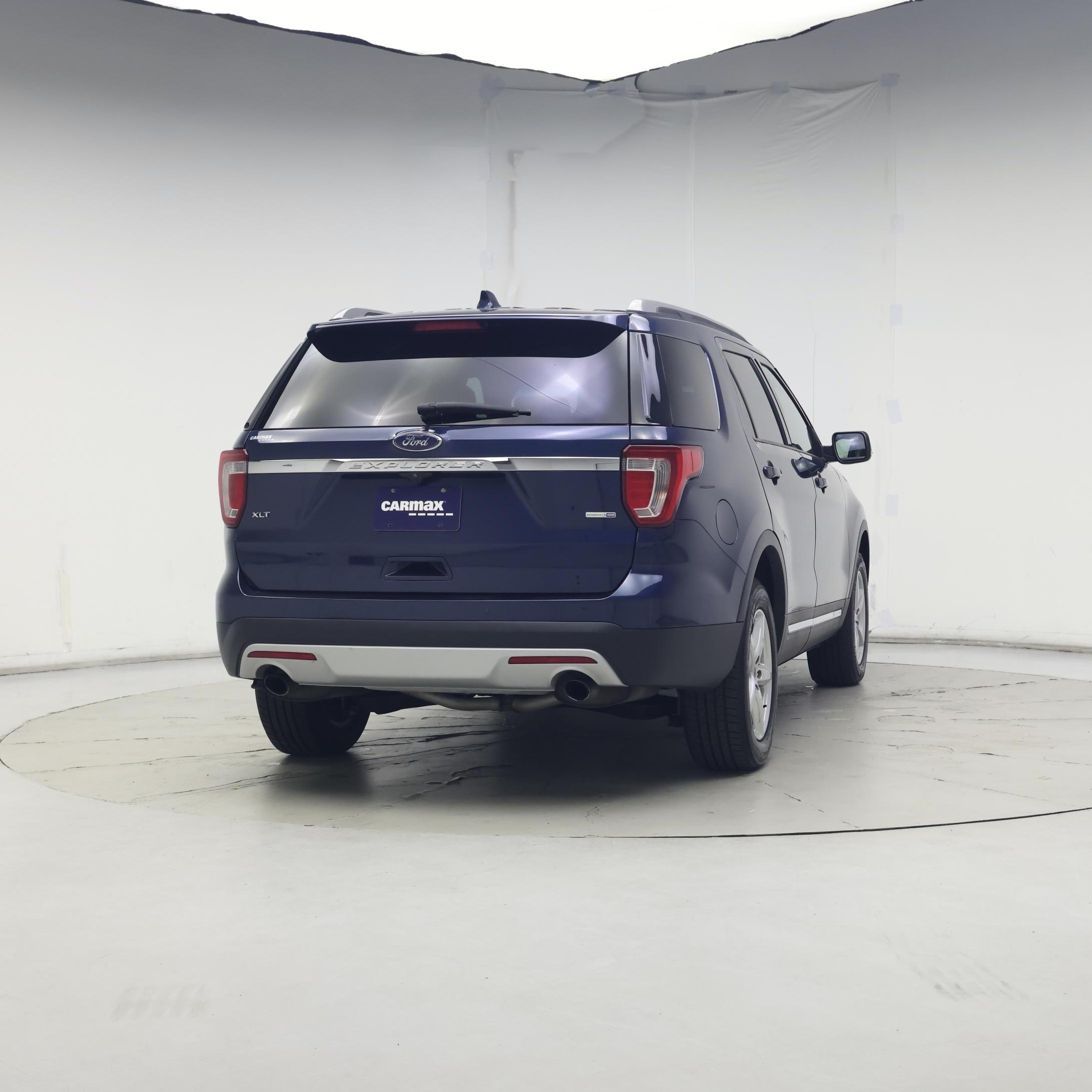 Thumbnail: 2017 Ford Explorer - 8