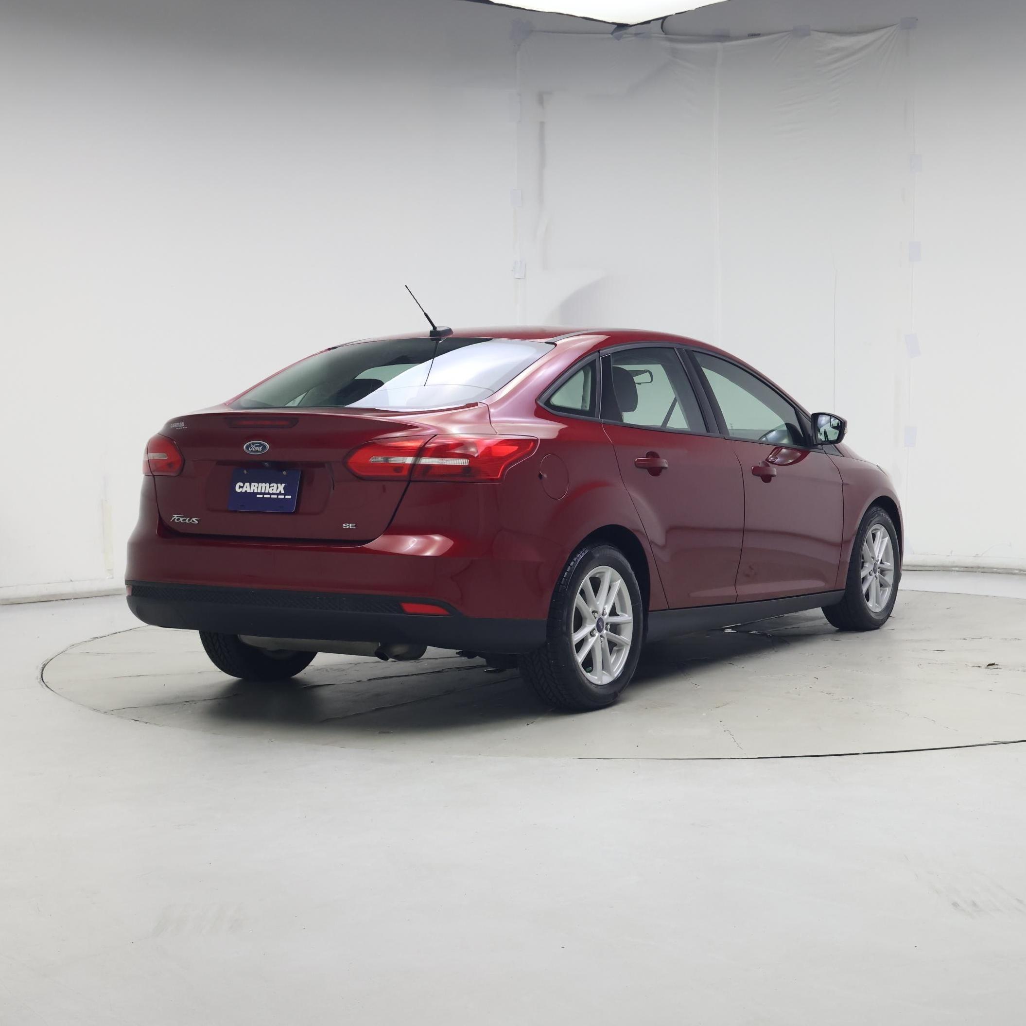 Thumbnail: 2017 Ford Focus - 8