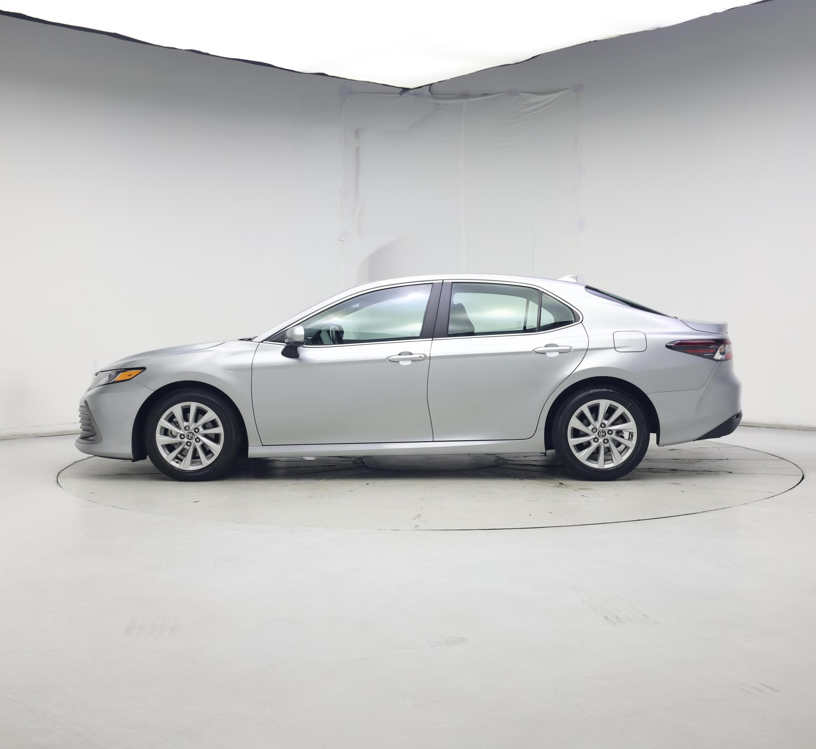 Thumbnail: 2022 Toyota Camry - 3