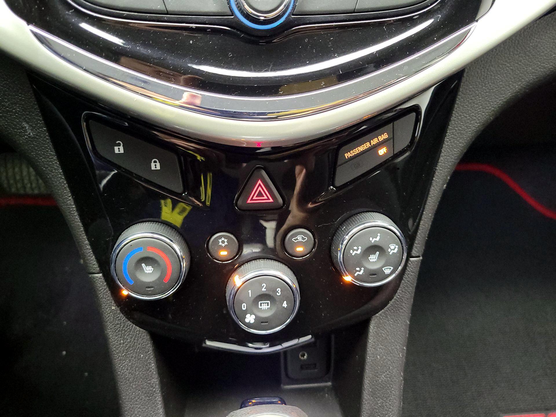 Thumbnail: 2018 Chevrolet Sonic - 17