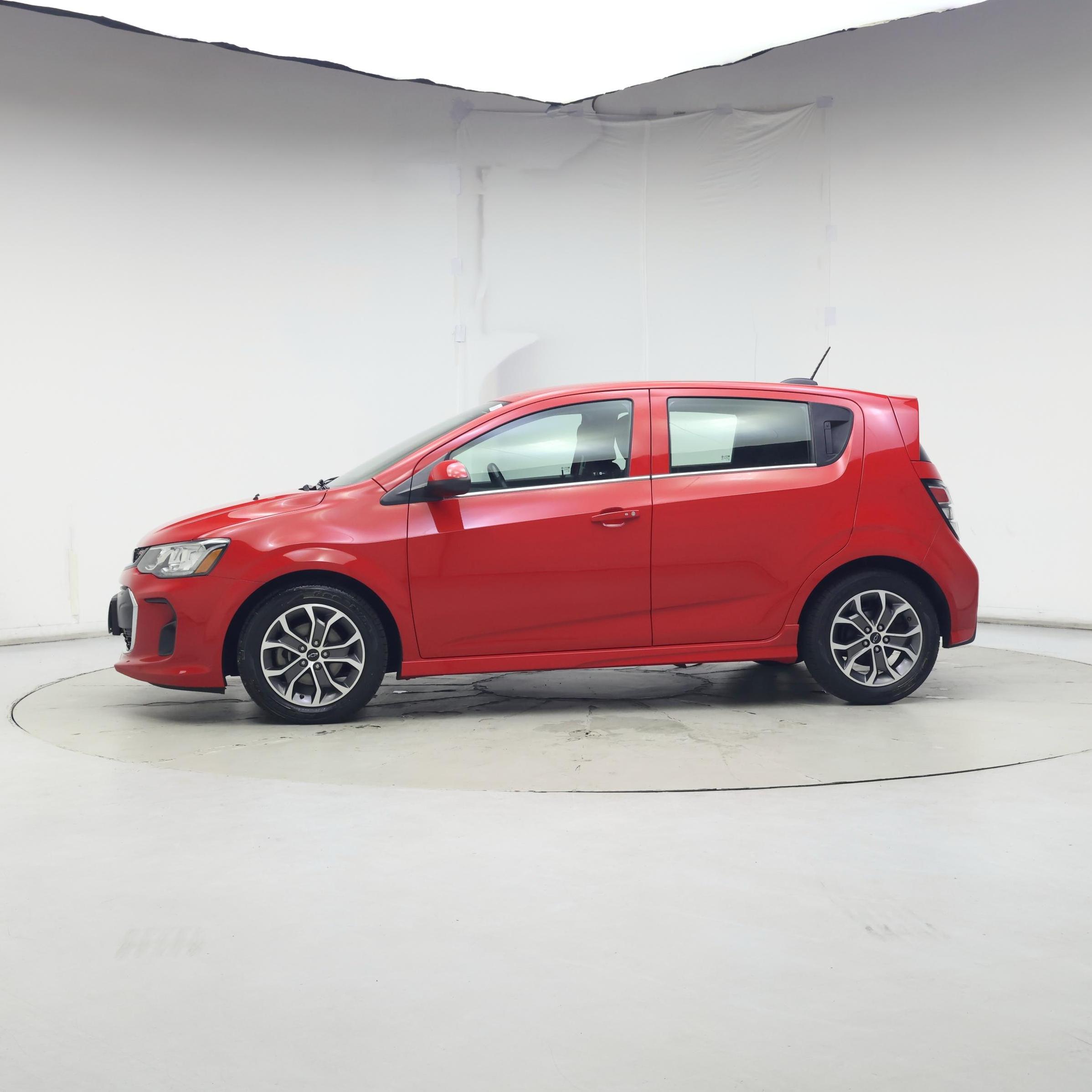 Thumbnail: 2018 Chevrolet Sonic - 3