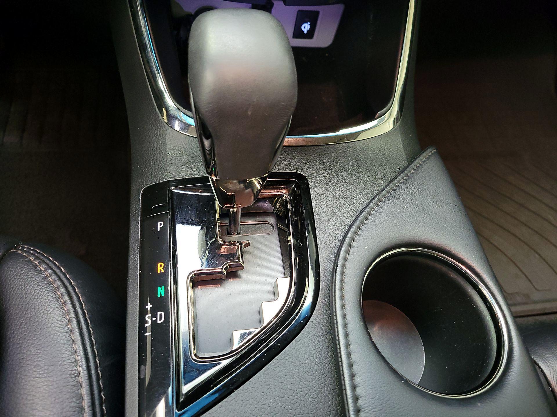 Thumbnail: 2016 Toyota Avalon - 18