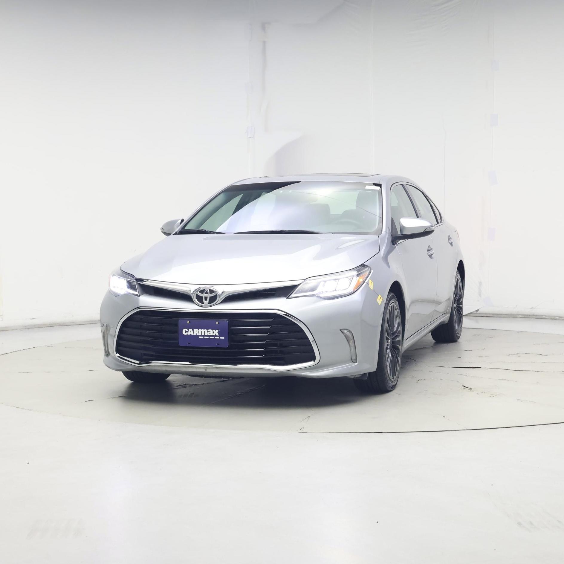 Thumbnail: 2016 Toyota Avalon - 4
