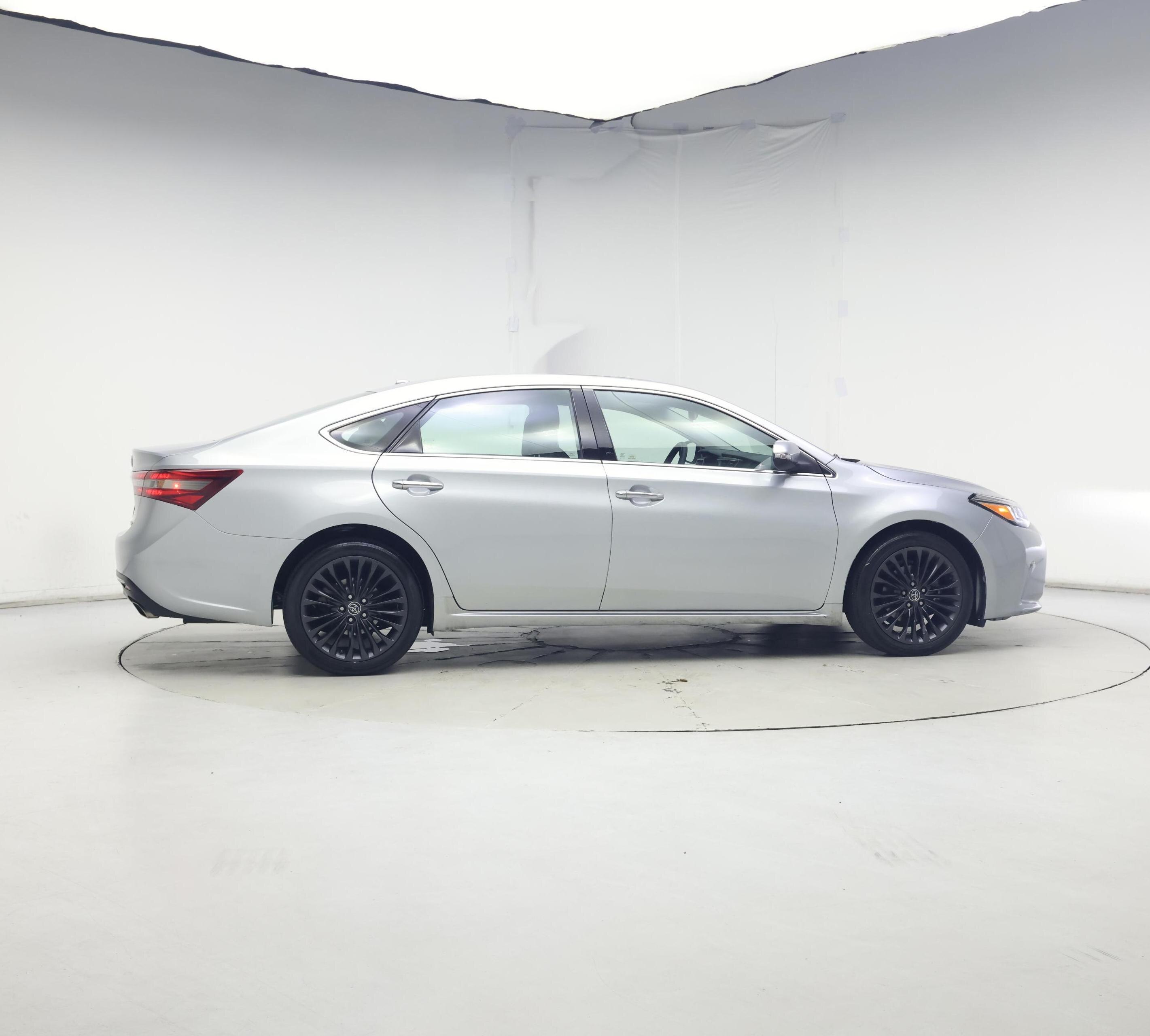 Thumbnail: 2016 Toyota Avalon - 7