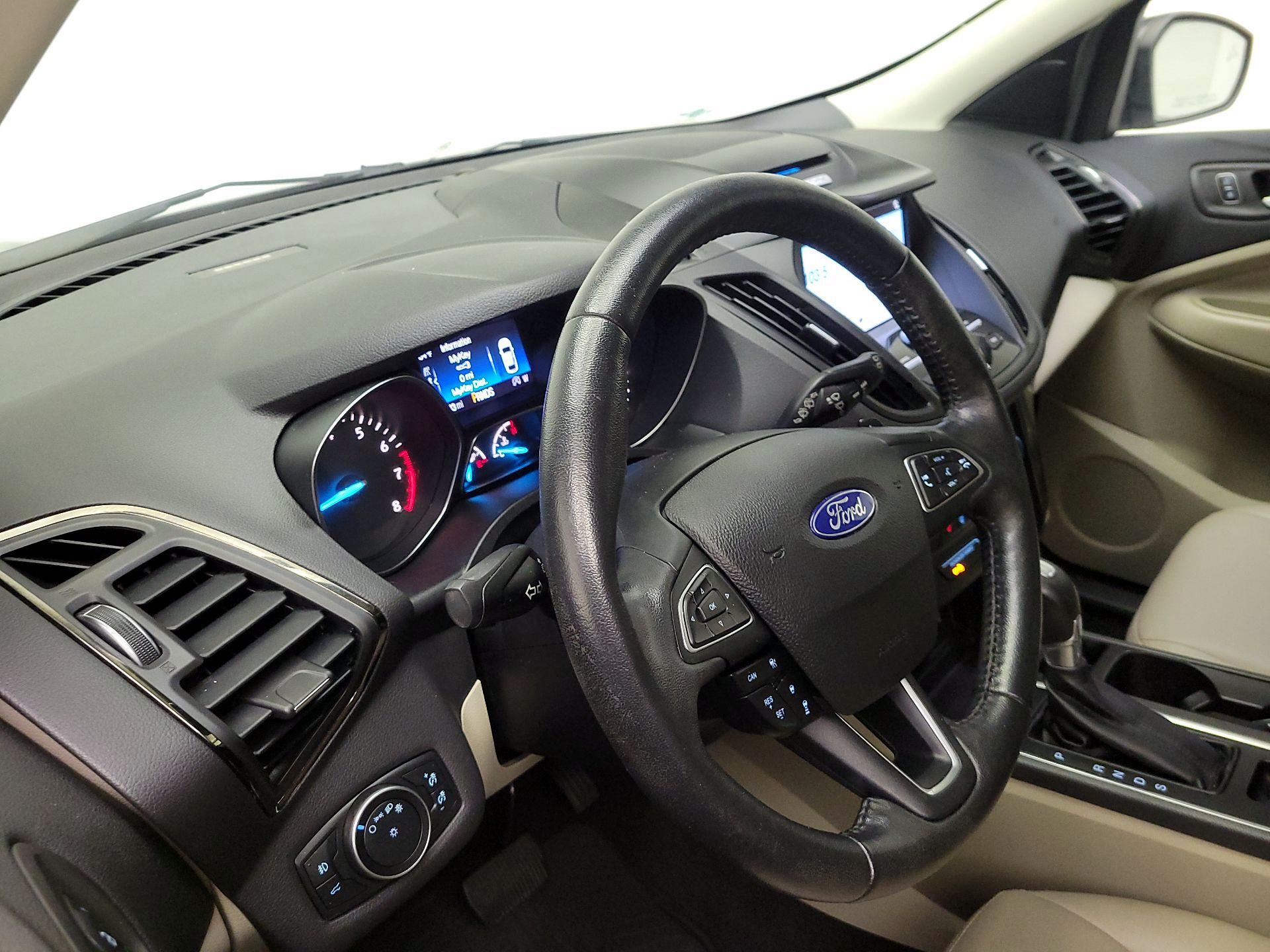 Thumbnail: 2017 Ford Escape - 9
