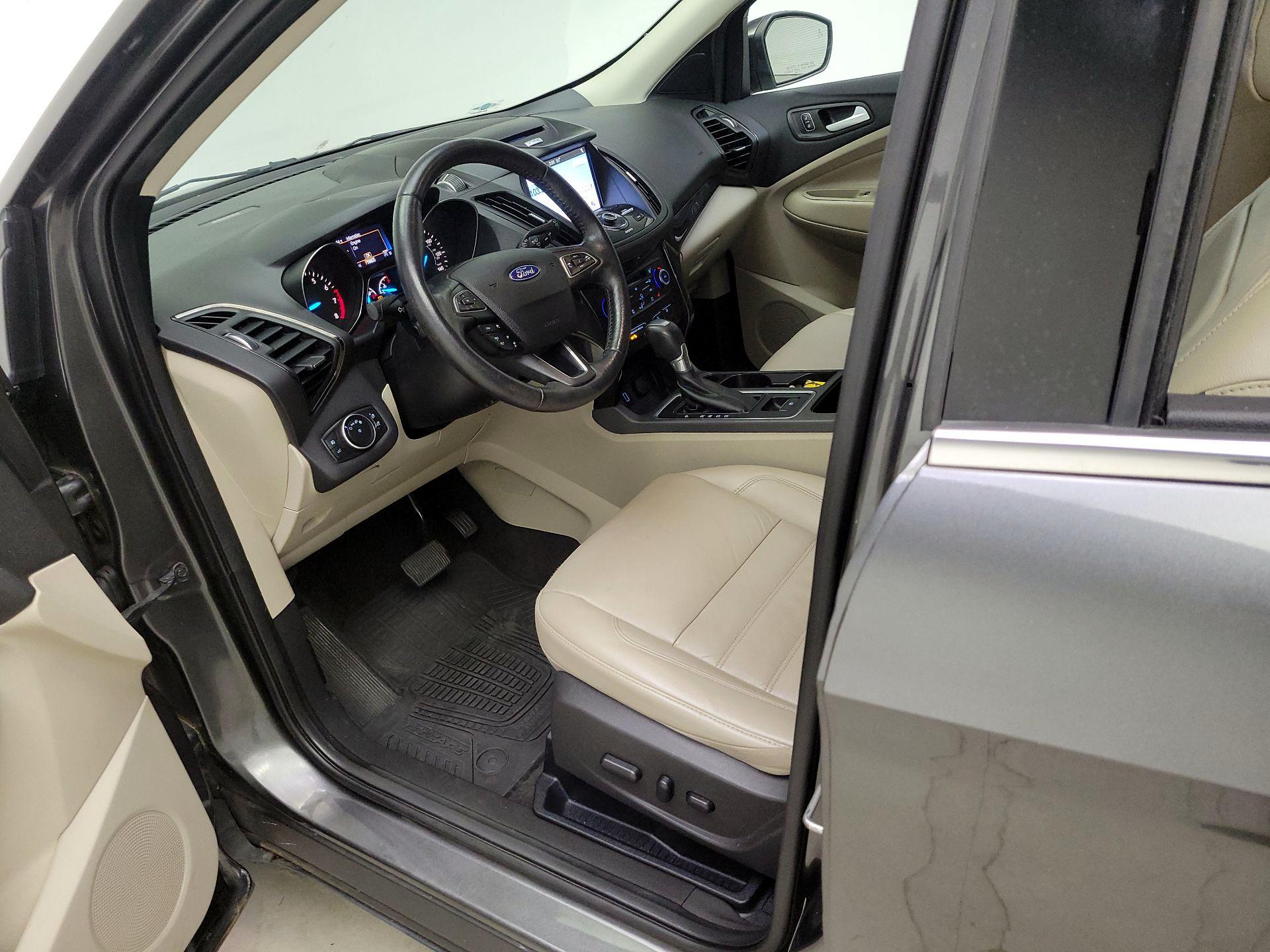 Thumbnail: 2017 Ford Escape - 11