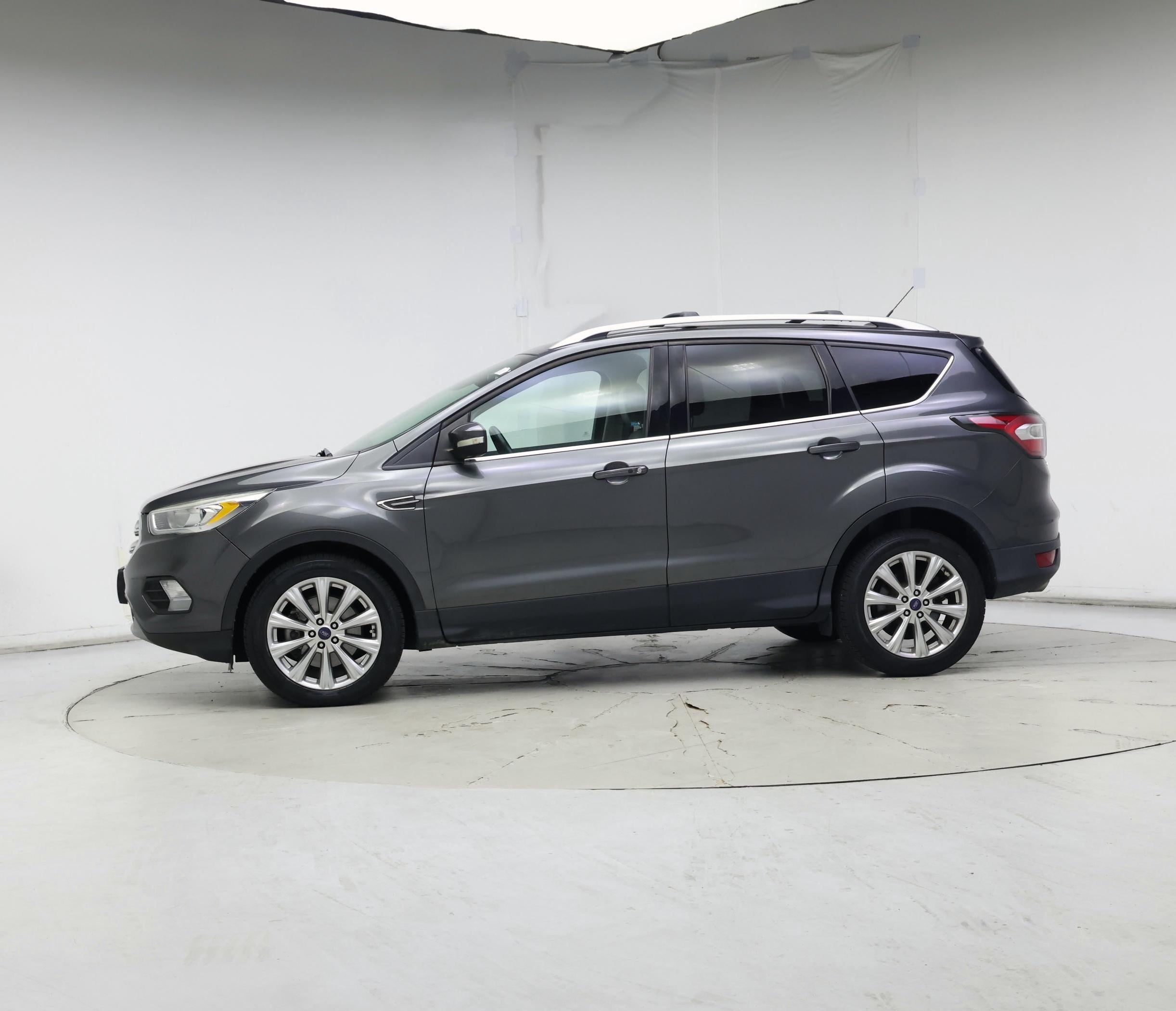 Thumbnail: 2017 Ford Escape - 3