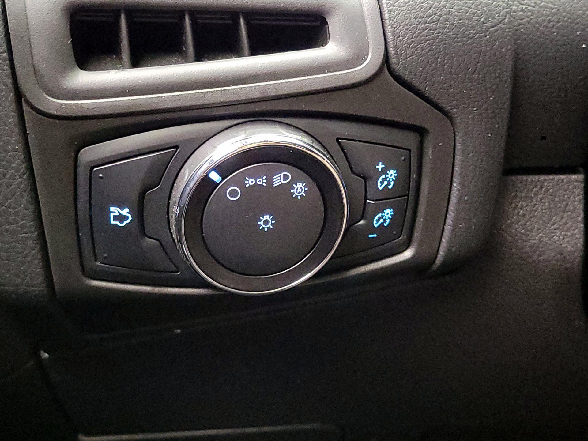 Thumbnail: 2014 Ford Focus - 13